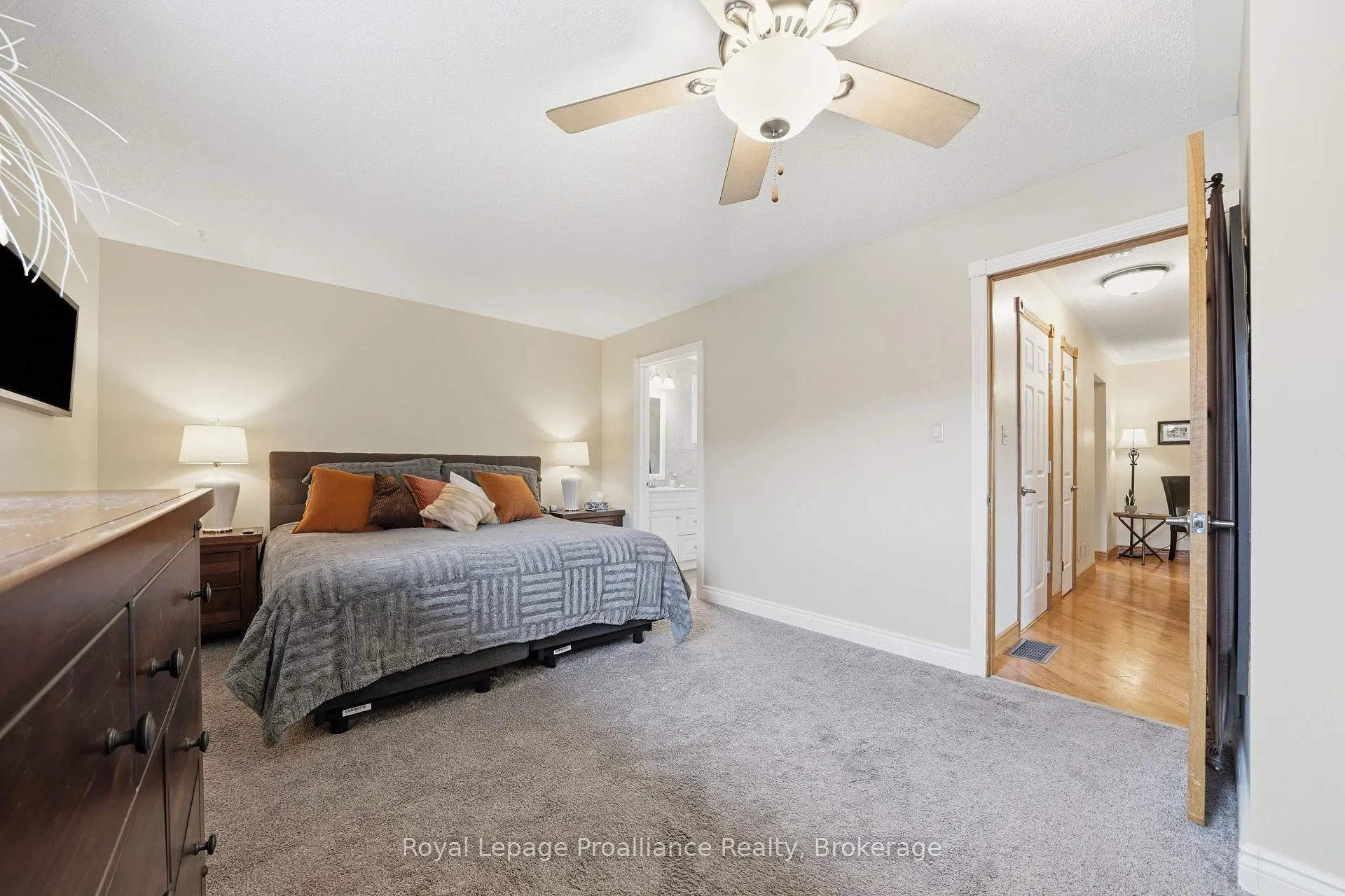 Photo 14 of 40 Springbrook Crescent, Belleville, Belleville Ward — HOMEH