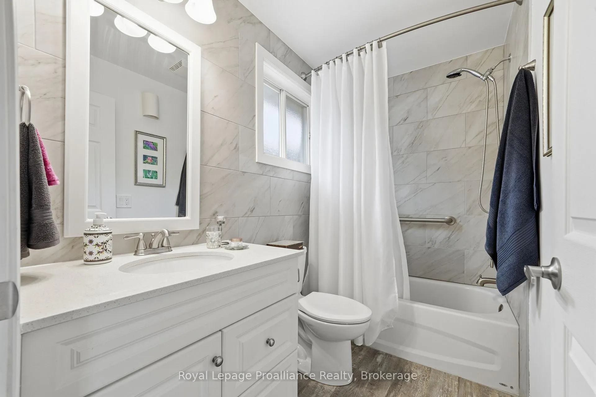 Photo 16 of 40 Springbrook Crescent, Belleville, Belleville Ward — HOMEH