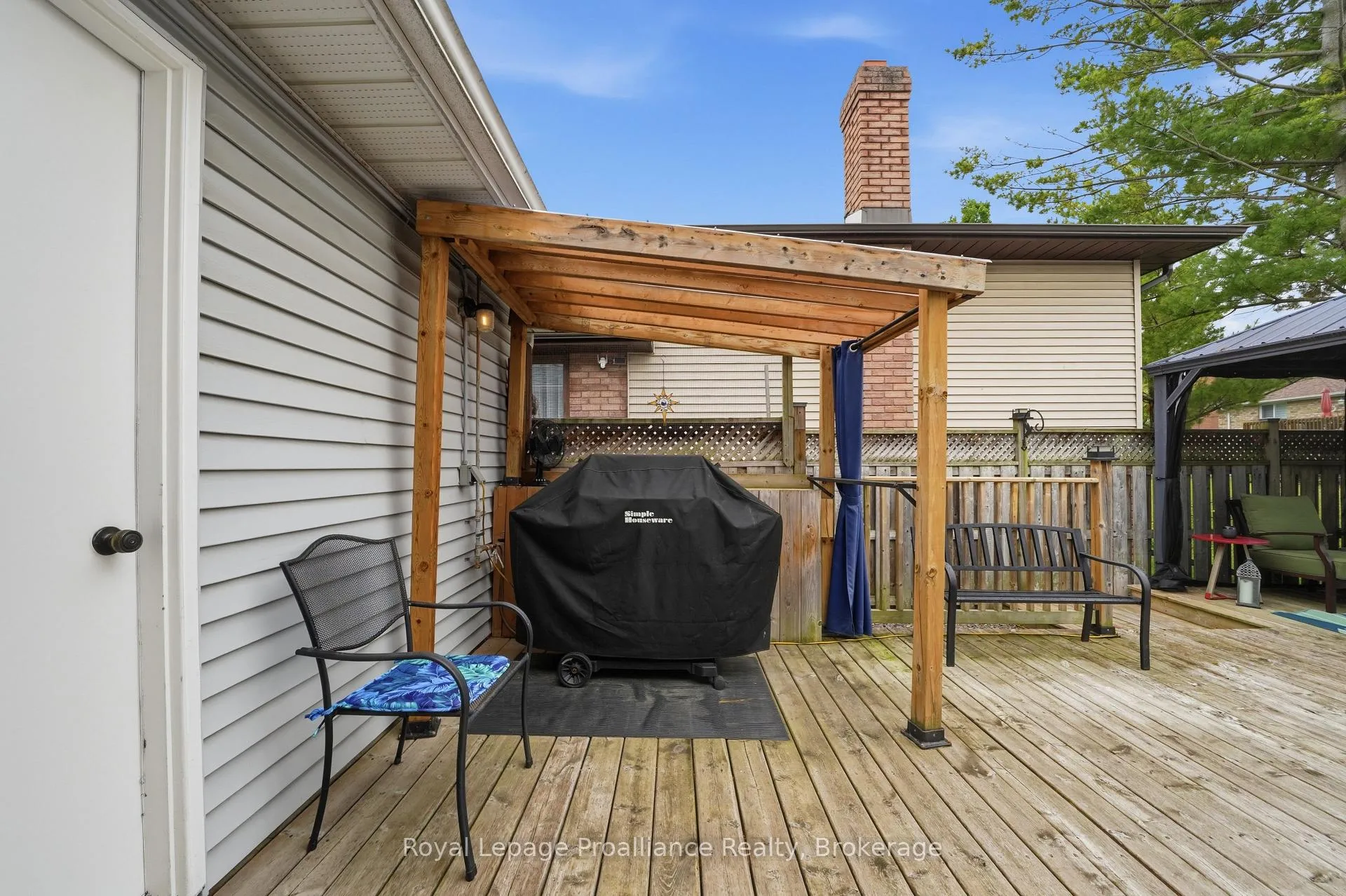 Photo 32 of 40 Springbrook Crescent, Belleville, Belleville Ward — HOMEH