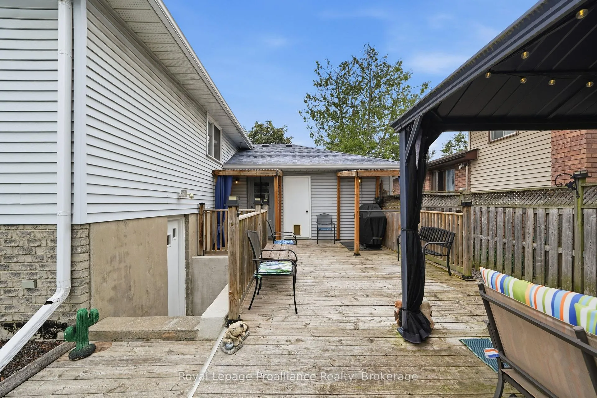 Photo 36 of 40 Springbrook Crescent, Belleville, Belleville Ward — HOMEH