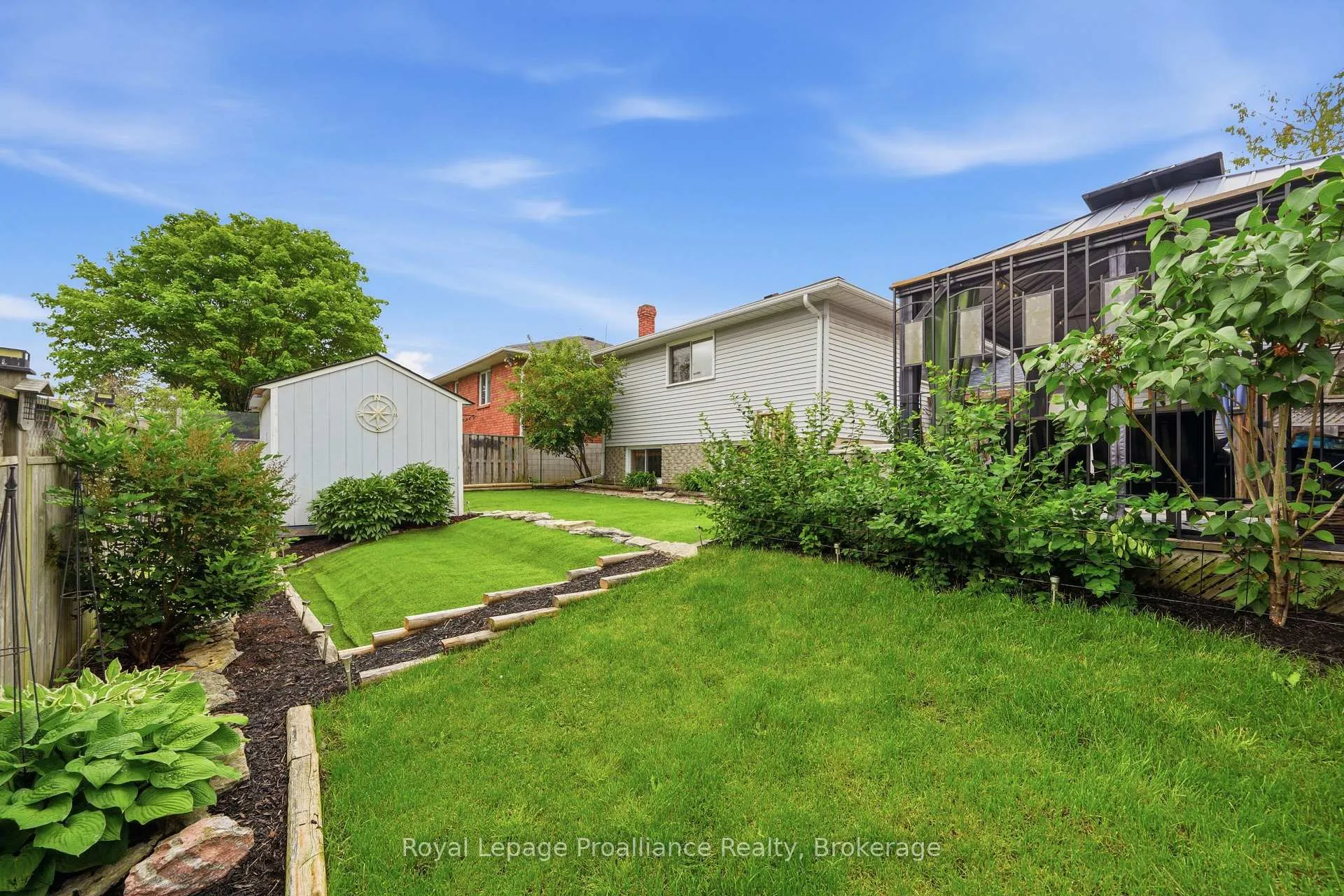 Photo 41 of 40 Springbrook Crescent, Belleville, Belleville Ward — HOMEH
