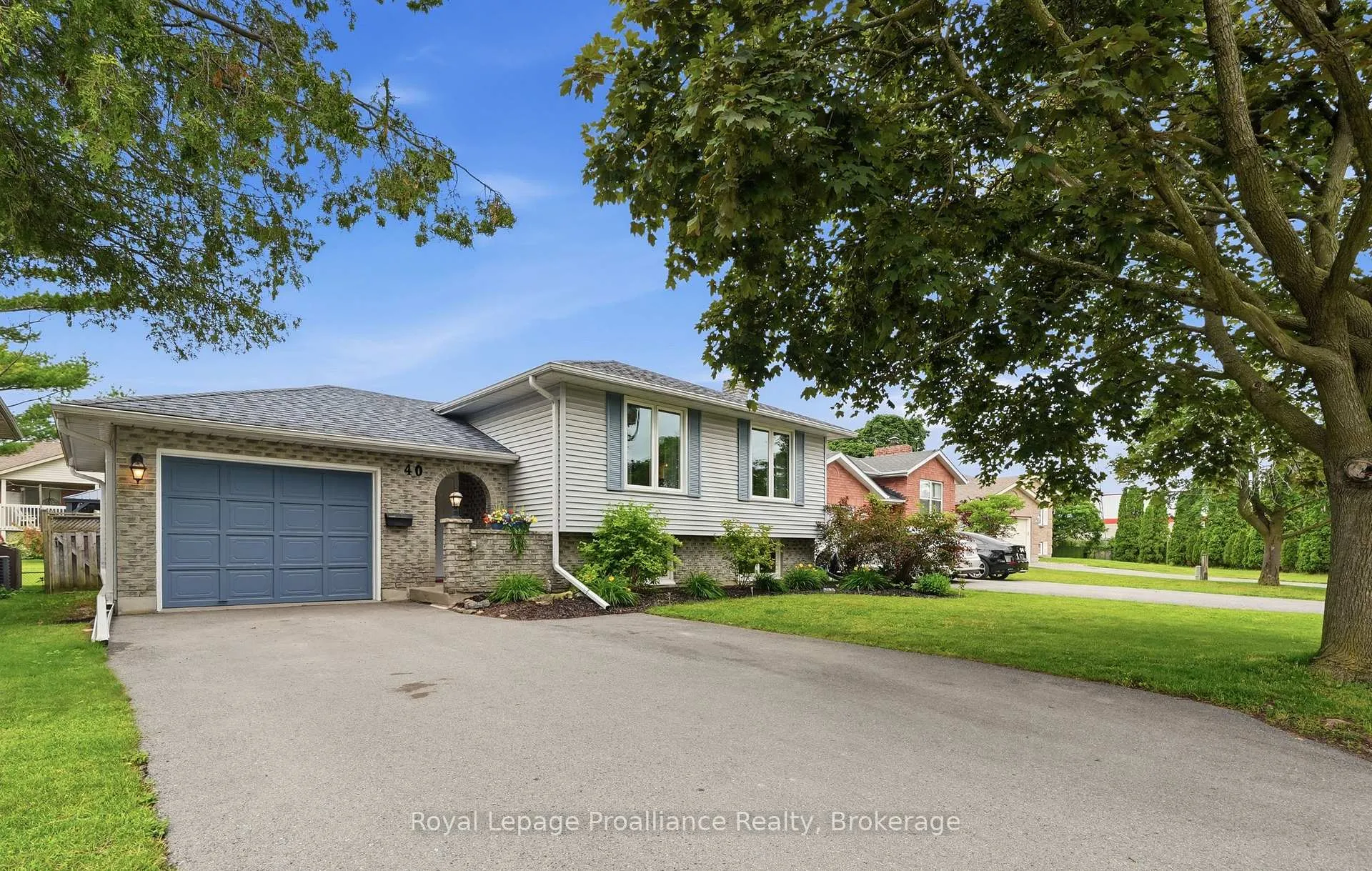 Photo 43 of 40 Springbrook Crescent, Belleville, Belleville Ward — HOMEH