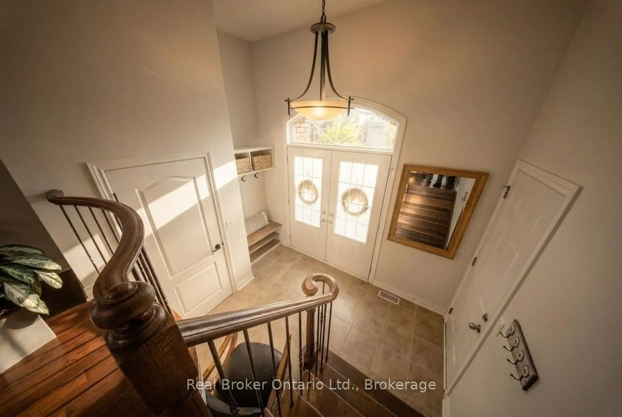 Photo 3 of 419 Rideau River Street, Waterloo — HOMEH