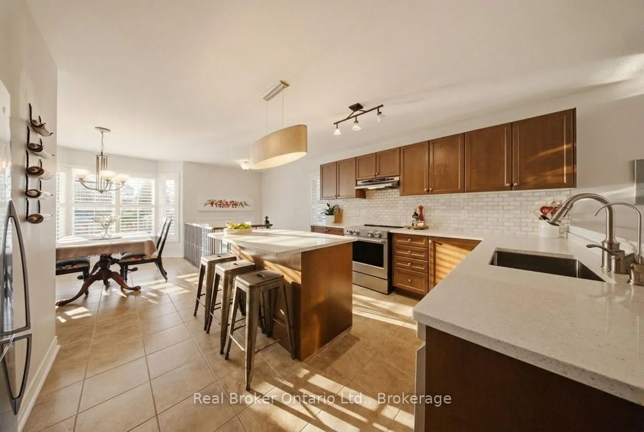 Photo 7 of 419 Rideau River Street, Waterloo — HOMEH