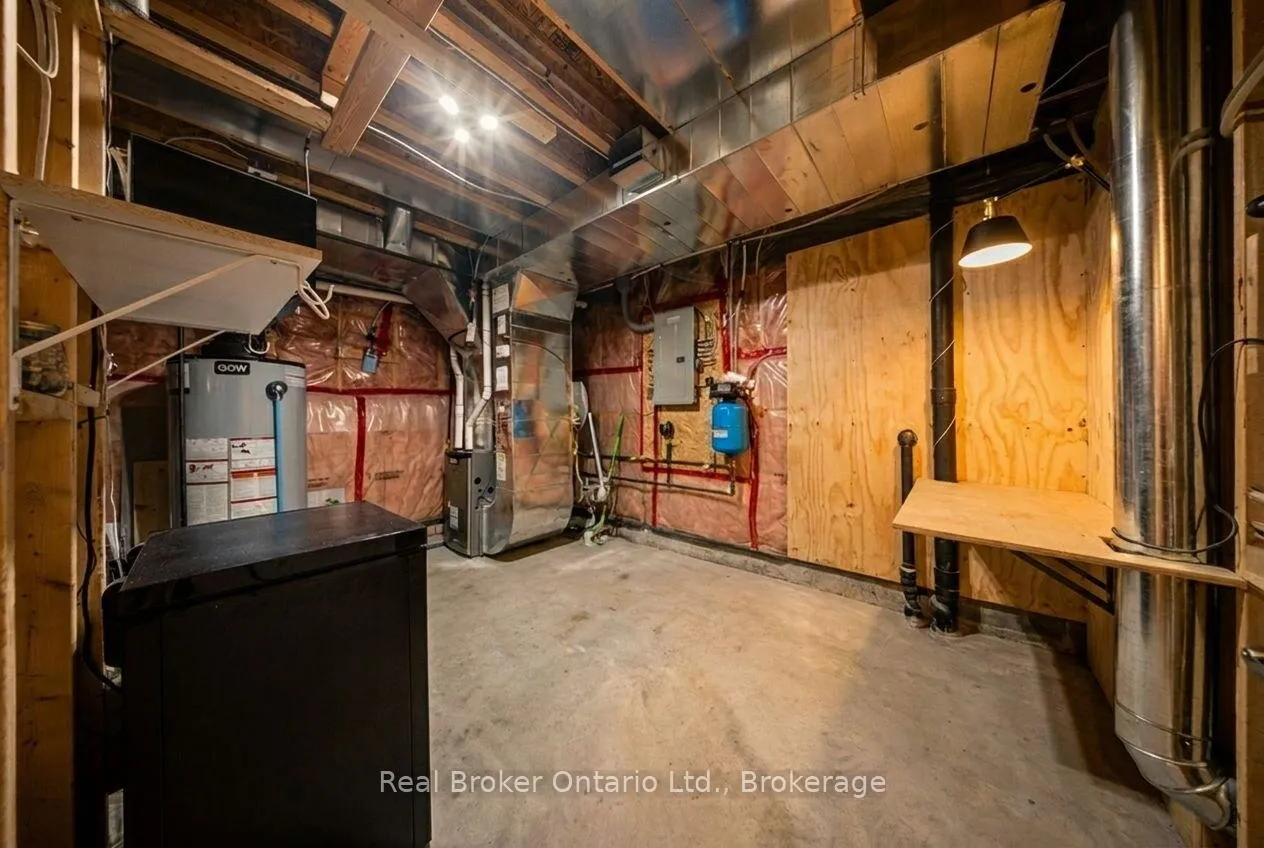 Photo 21 of 419 Rideau River Street, Waterloo — HOMEH