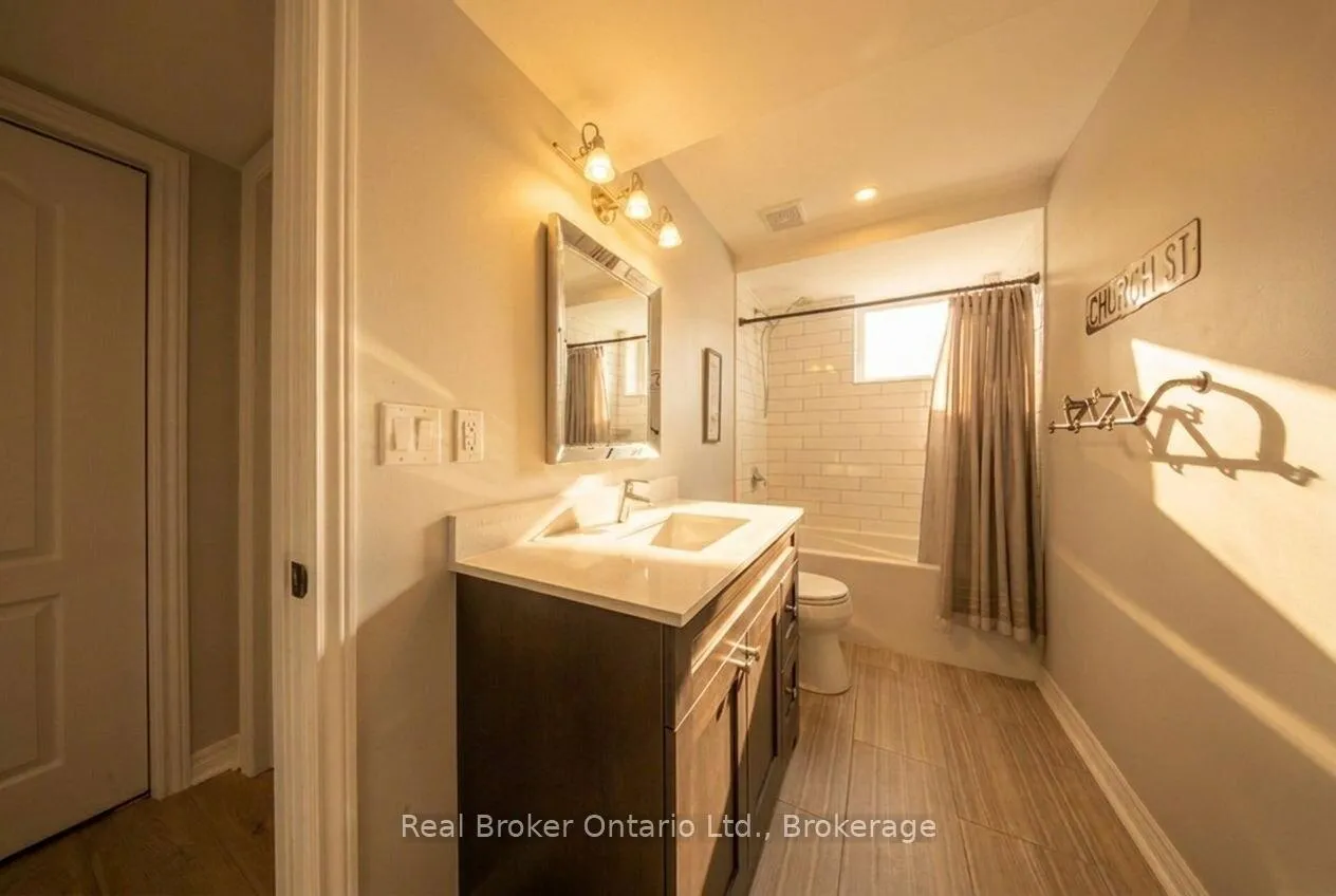 Photo 22 of 419 Rideau River Street, Waterloo — HOMEH