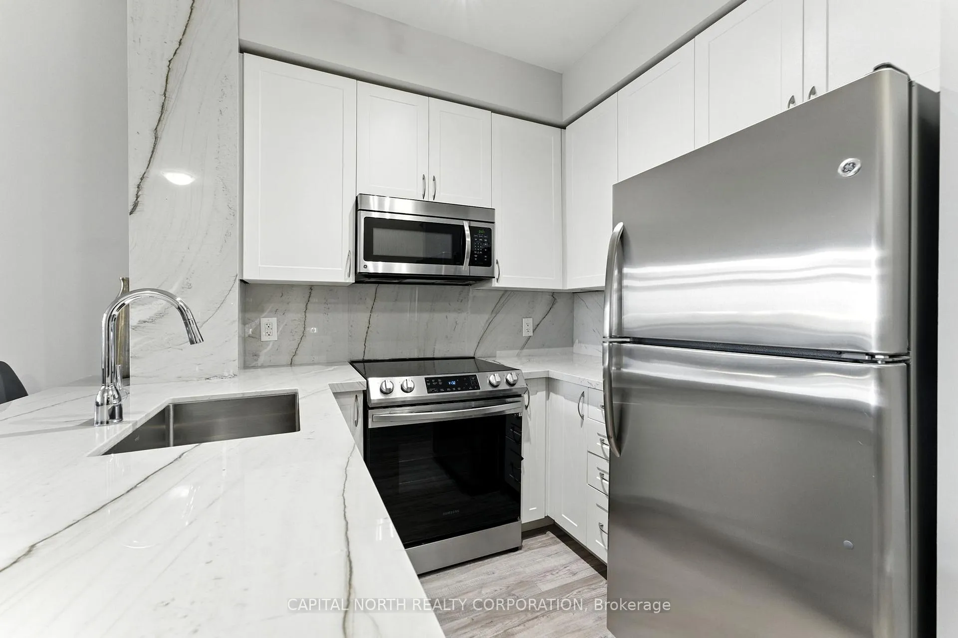 Photo 6 of Unit 213, 1940 Ironstone Drive, Burlington, Uptown — HOMEH