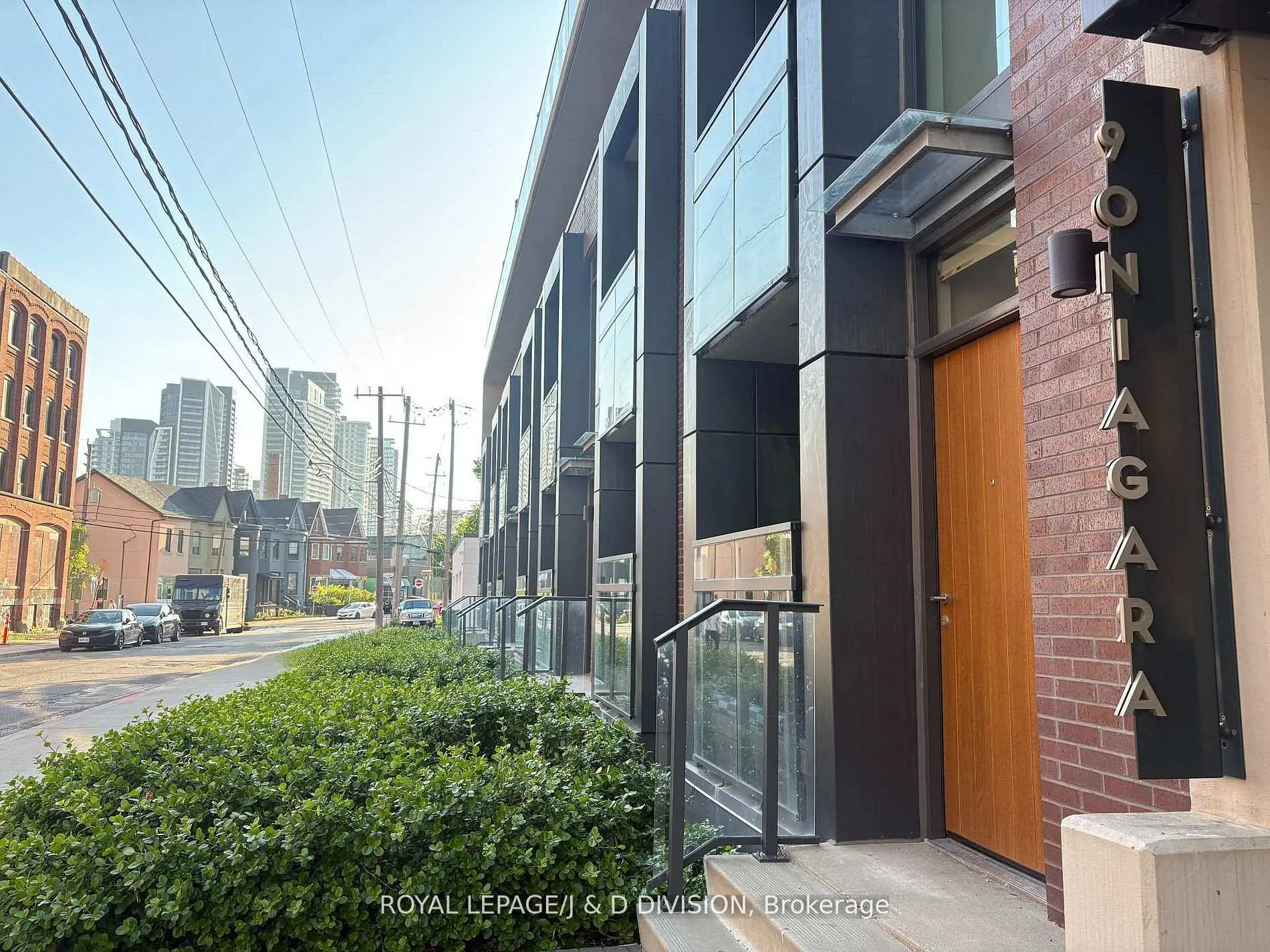 Photo 1 of Unit 405, 90 Niagara Street, Toronto, Niagara — HOMEH