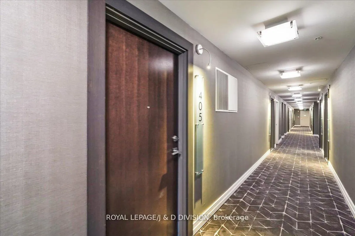 Photo 3 of Unit 405, 90 Niagara Street, Toronto, Niagara — HOMEH