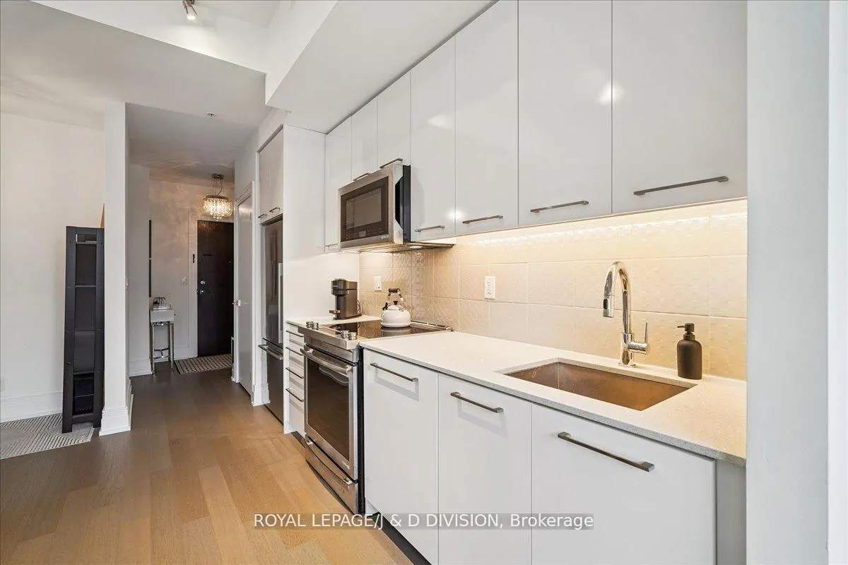 Photo 8 of Unit 405, 90 Niagara Street, Toronto, Niagara — HOMEH