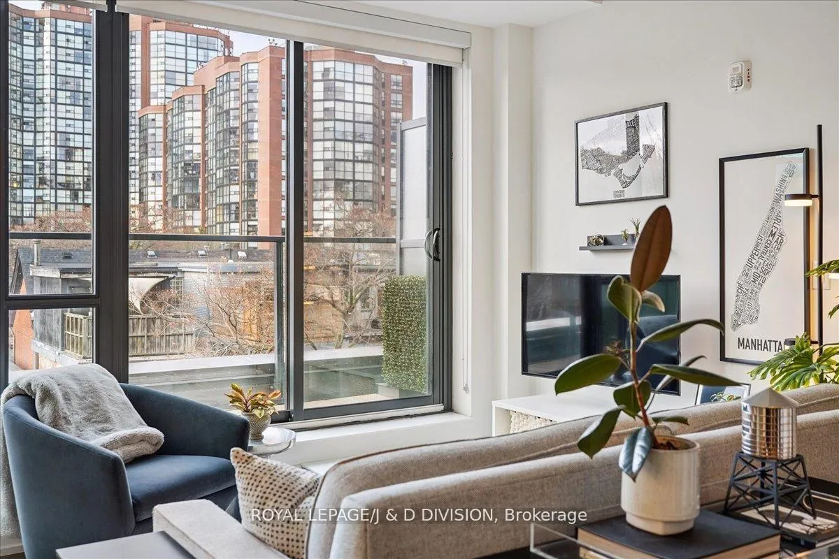 Photo 12 of Unit 405, 90 Niagara Street, Toronto, Niagara — HOMEH