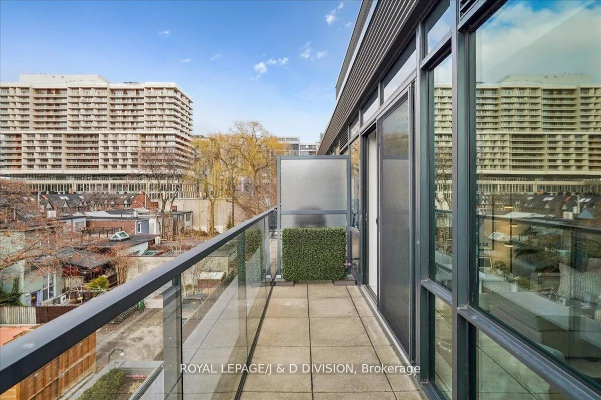Photo 16 of Unit 405, 90 Niagara Street, Toronto, Niagara — HOMEH