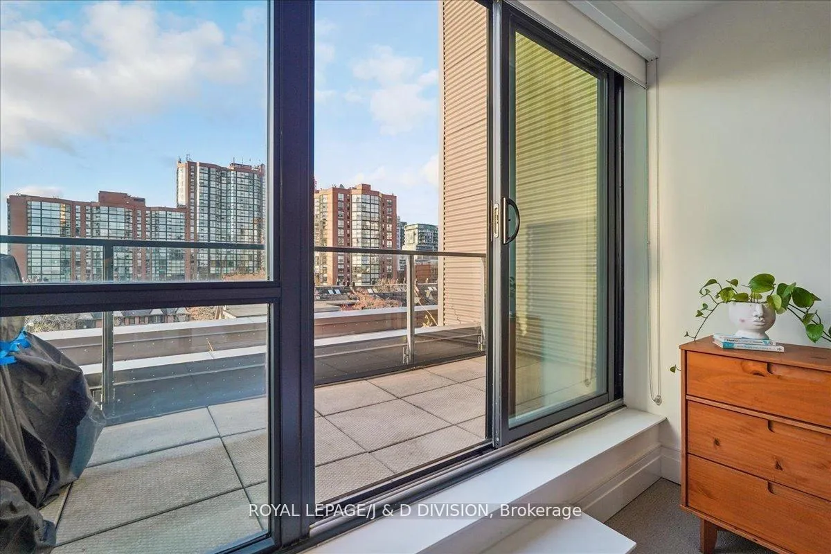 Photo 27 of Unit 405, 90 Niagara Street, Toronto, Niagara — HOMEH