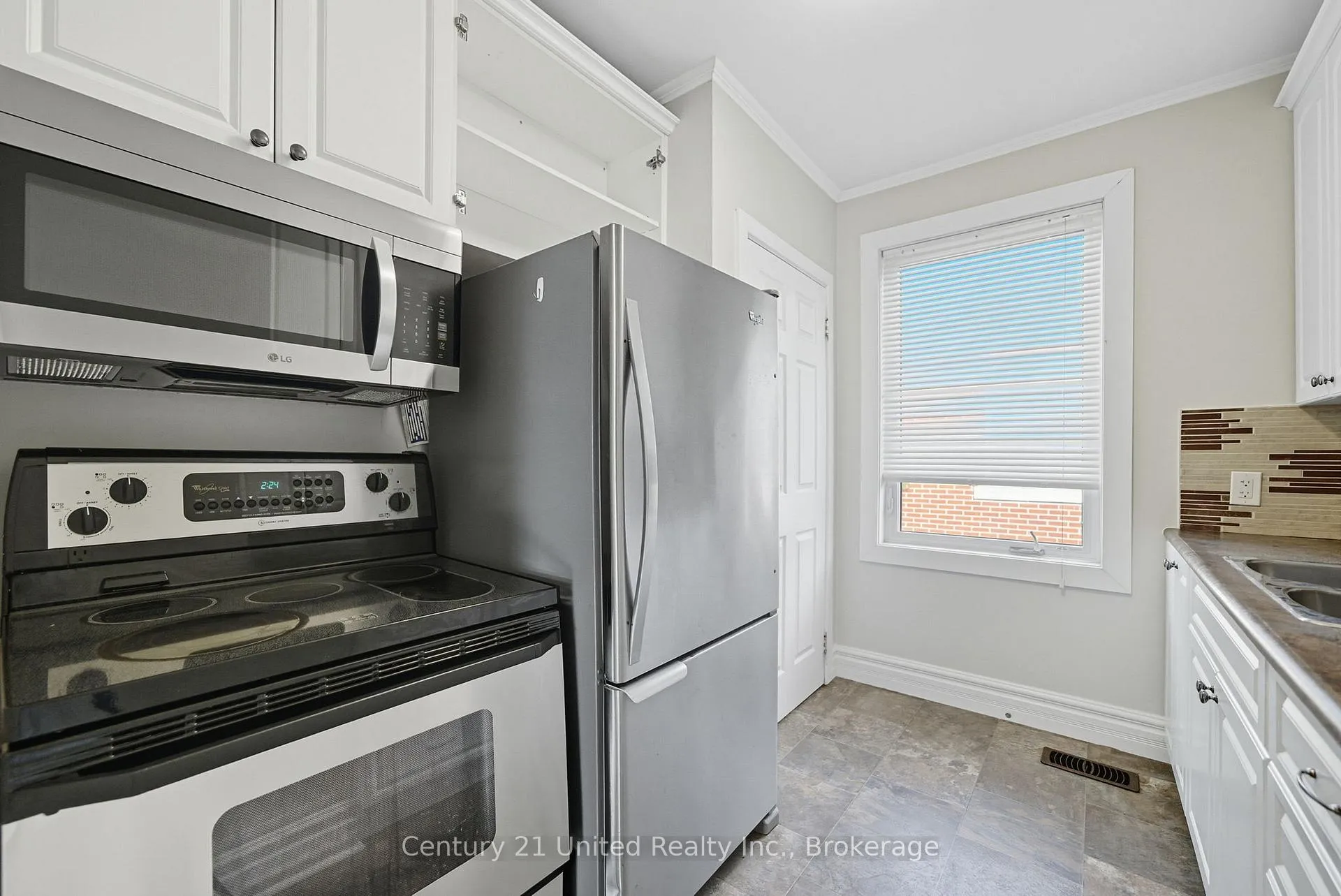 Photo 11 of 559 Hamilton Street, Peterborough, Otonabee Ward 1 — HOMEH