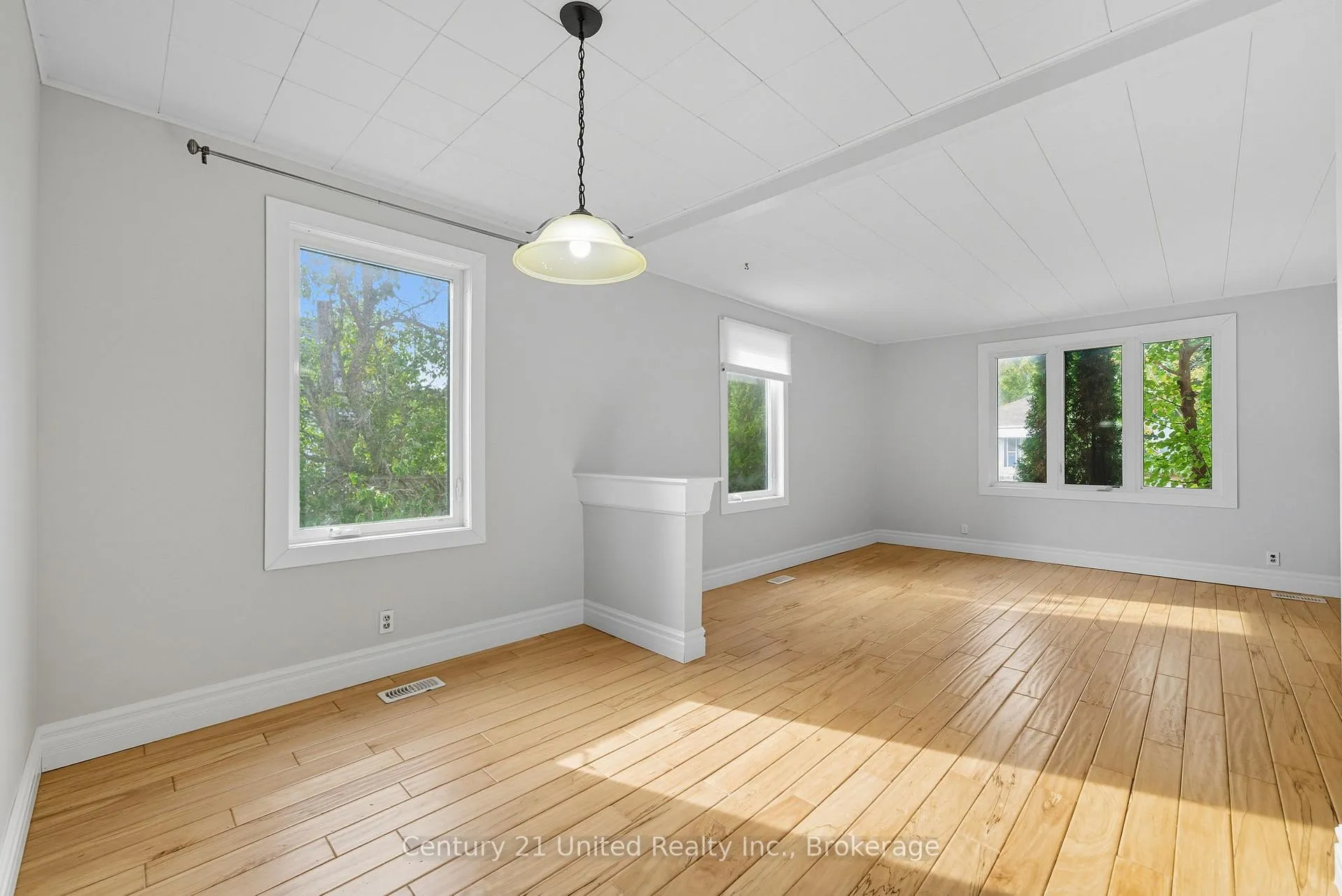Photo 16 of 559 Hamilton Street, Peterborough, Otonabee Ward 1 — HOMEH