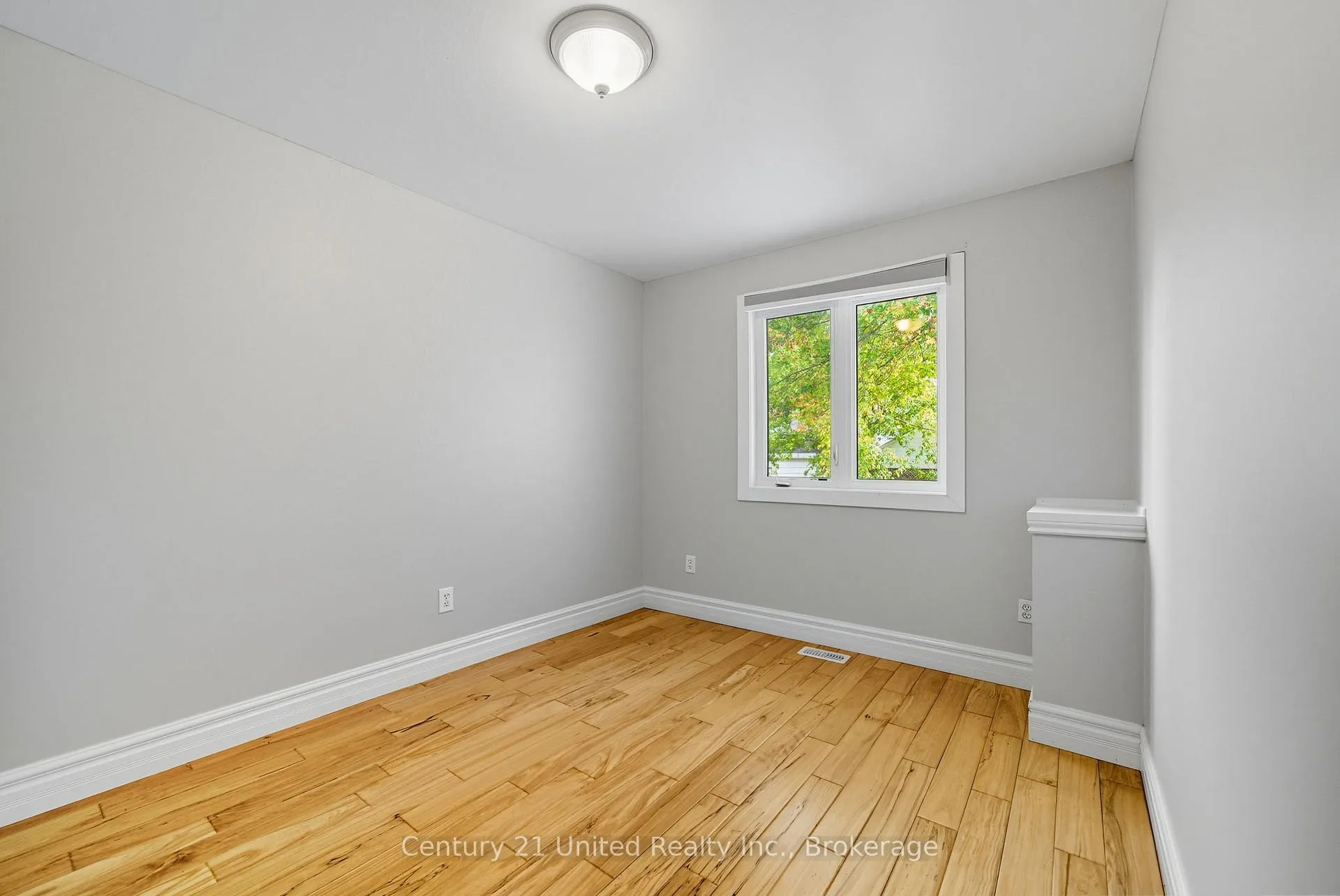 Photo 19 of 559 Hamilton Street, Peterborough, Otonabee Ward 1 — HOMEH