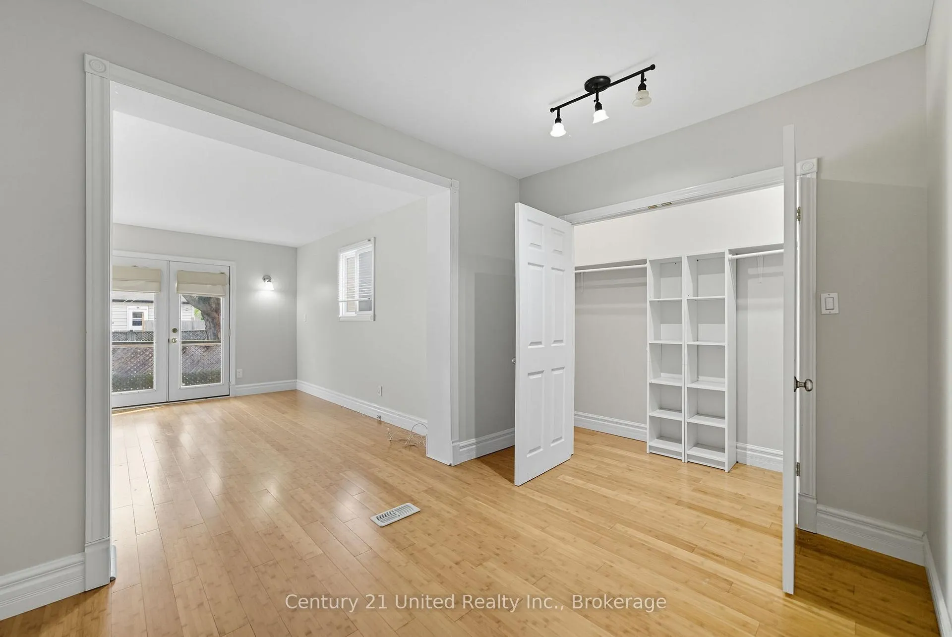 Photo 21 of 559 Hamilton Street, Peterborough, Otonabee Ward 1 — HOMEH