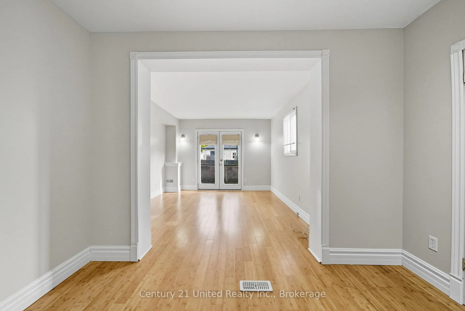 Photo 23 of 559 Hamilton Street, Peterborough, Otonabee Ward 1 — HOMEH