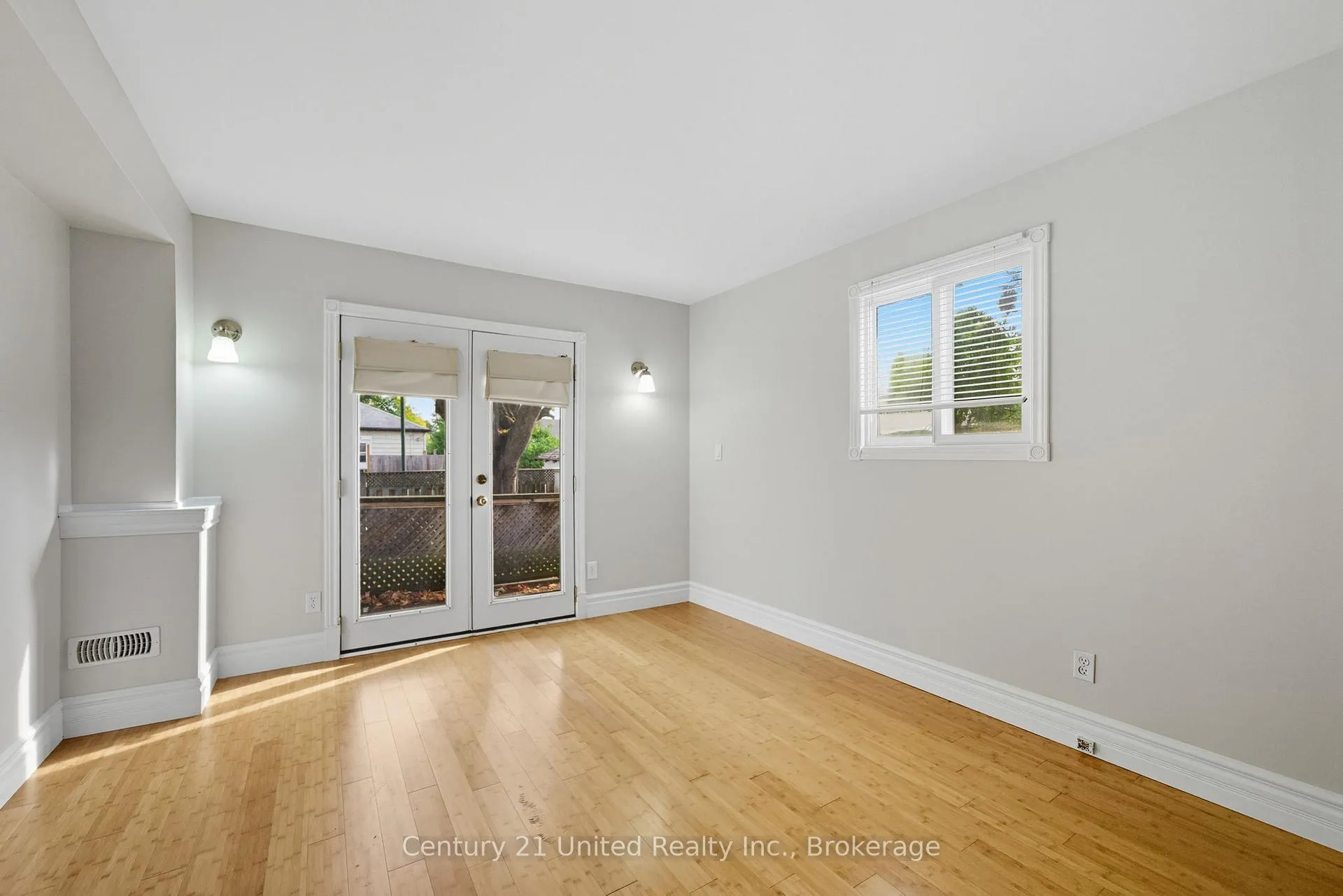 Photo 26 of 559 Hamilton Street, Peterborough, Otonabee Ward 1 — HOMEH