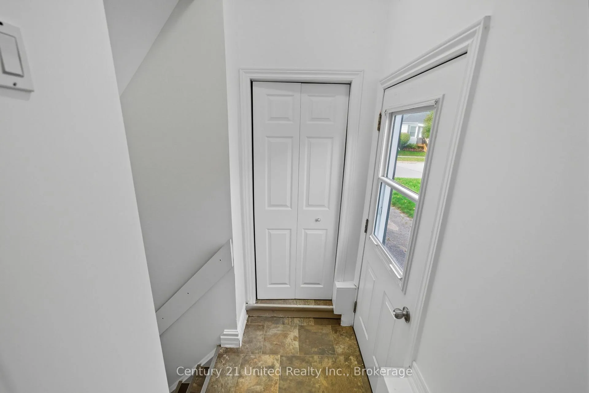 Photo 29 of 559 Hamilton Street, Peterborough, Otonabee Ward 1 — HOMEH
