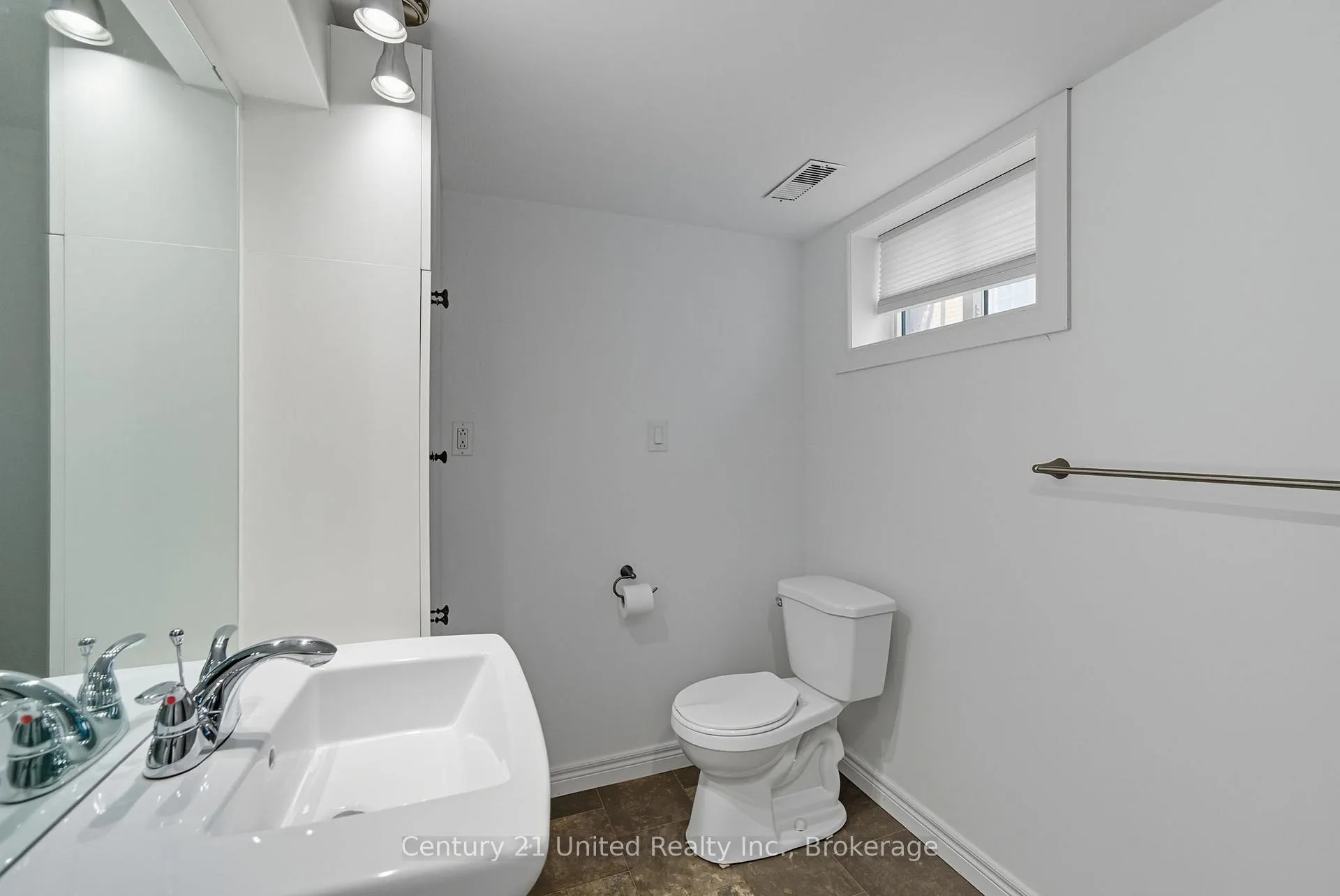 Photo 38 of 559 Hamilton Street, Peterborough, Otonabee Ward 1 — HOMEH