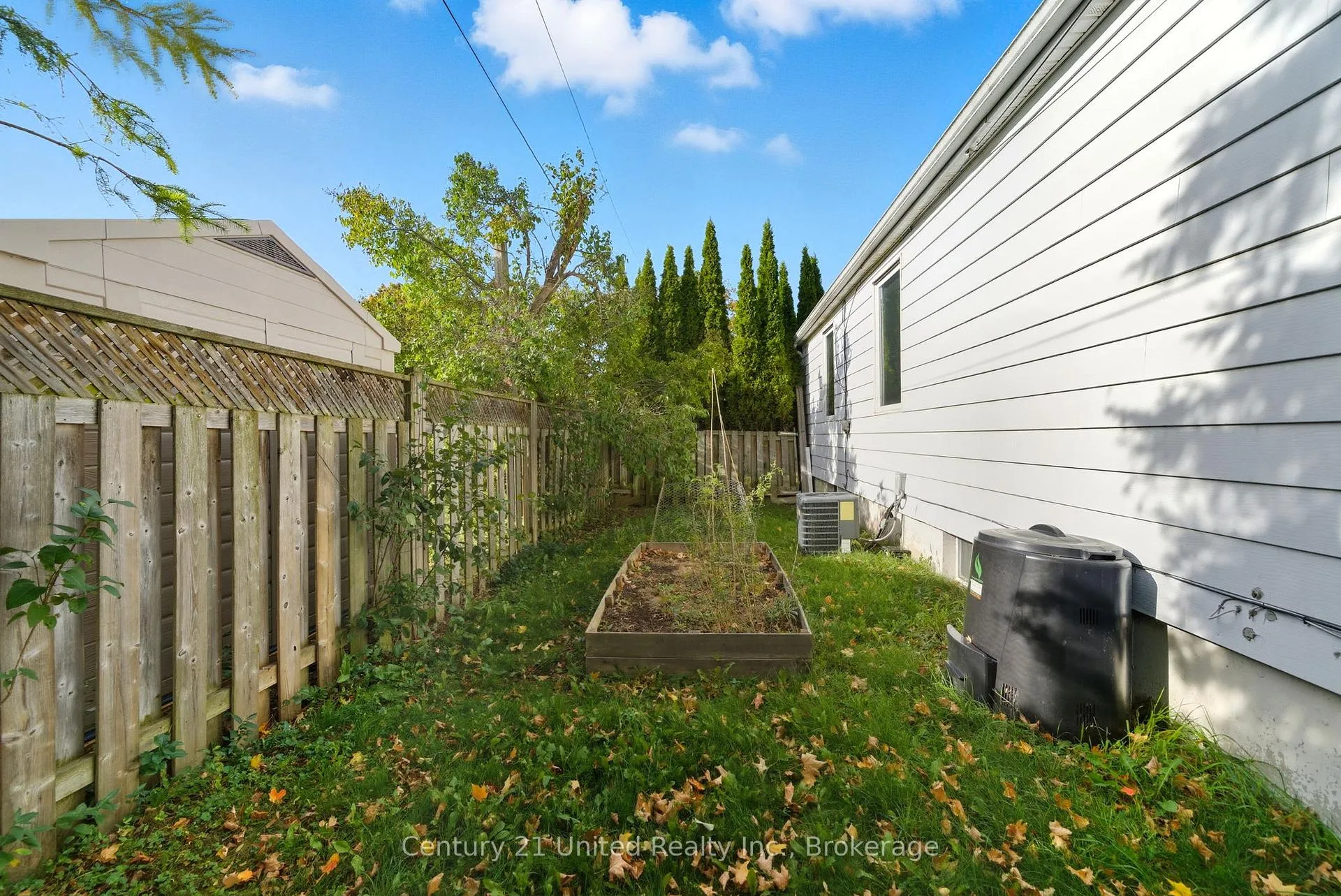 Photo 44 of 559 Hamilton Street, Peterborough, Otonabee Ward 1 — HOMEH