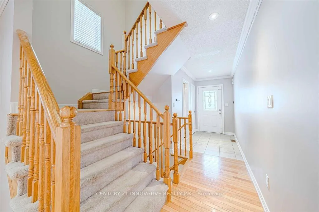 Photo 6 of 63 Kirkland Place, Whitby, Williamsburg — HOMEH