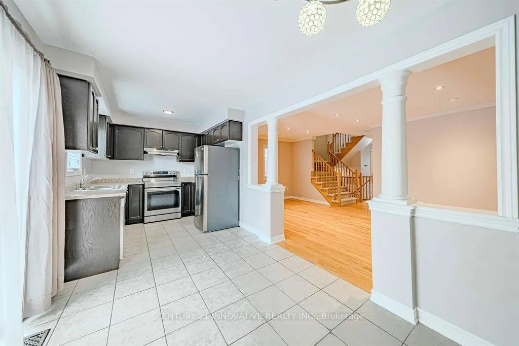 Photo 16 of 63 Kirkland Place, Whitby, Williamsburg — HOMEH
