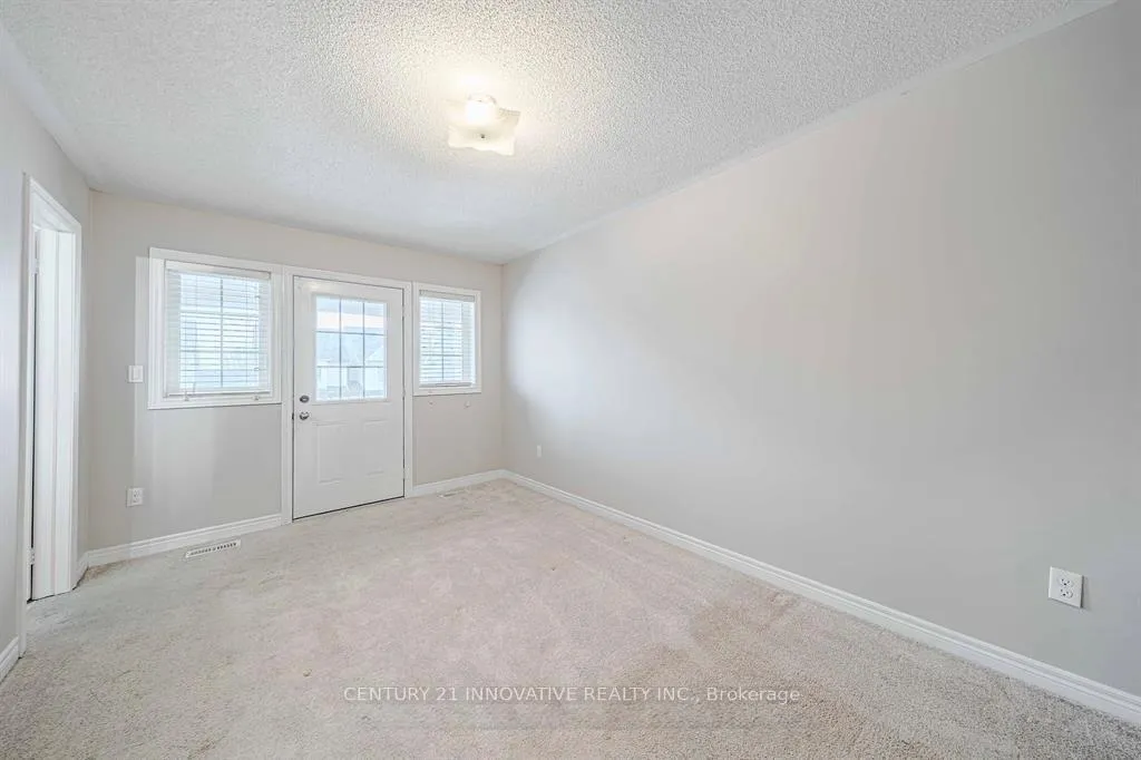 Photo 21 of 63 Kirkland Place, Whitby, Williamsburg — HOMEH