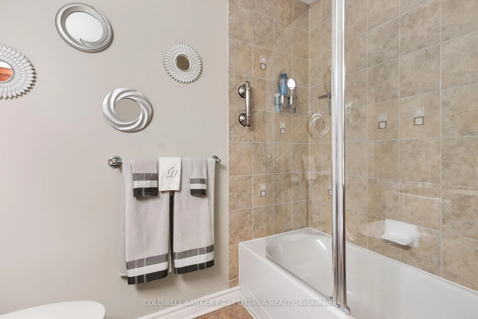 Photo 14 of 328 Fairlakes Way, Ottawa, Avalon East — HOMEH