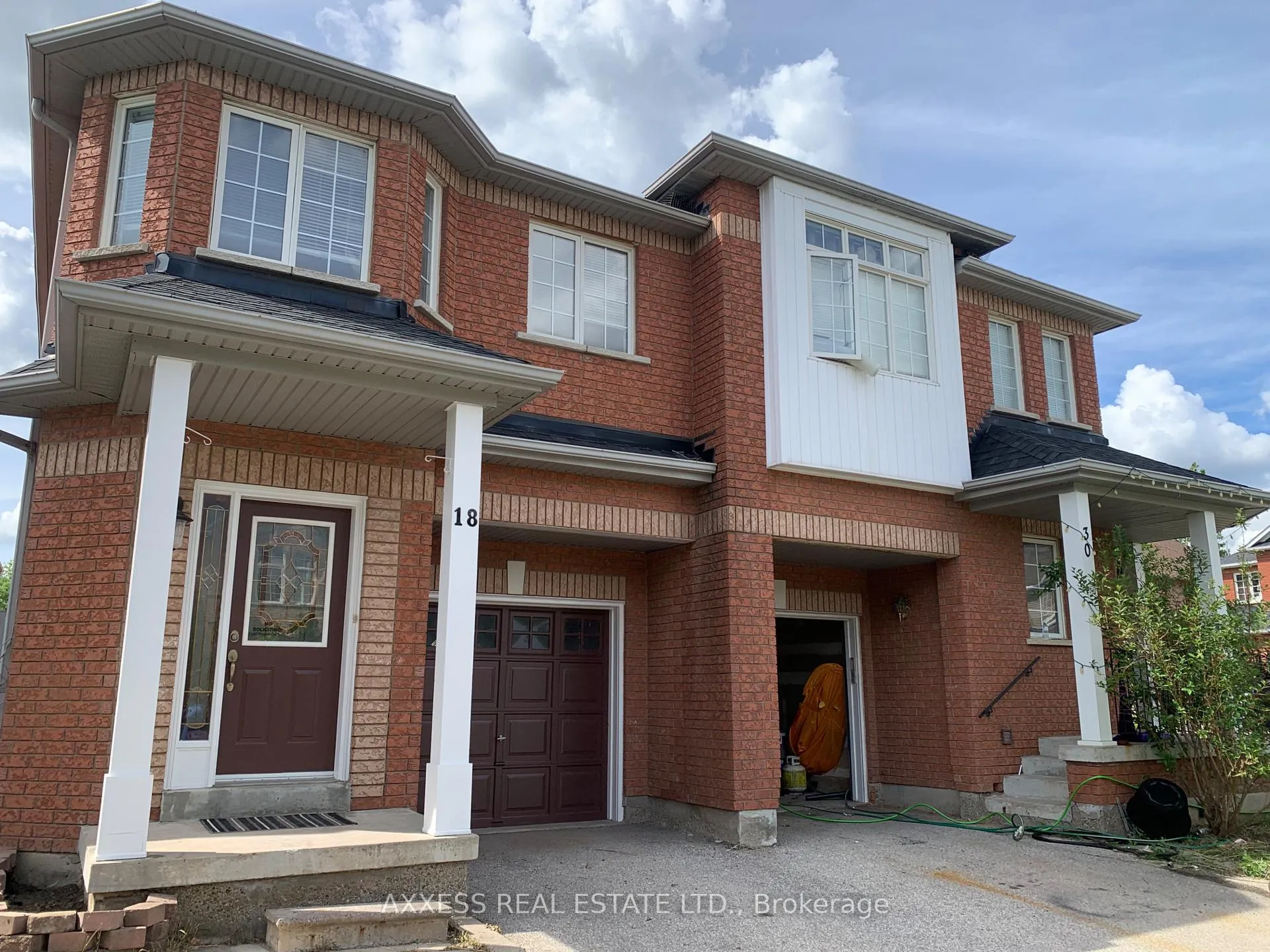 Photo 1 of 18 Weatherell Drive, Brampton, Fletcher's Meadow — HOMEH