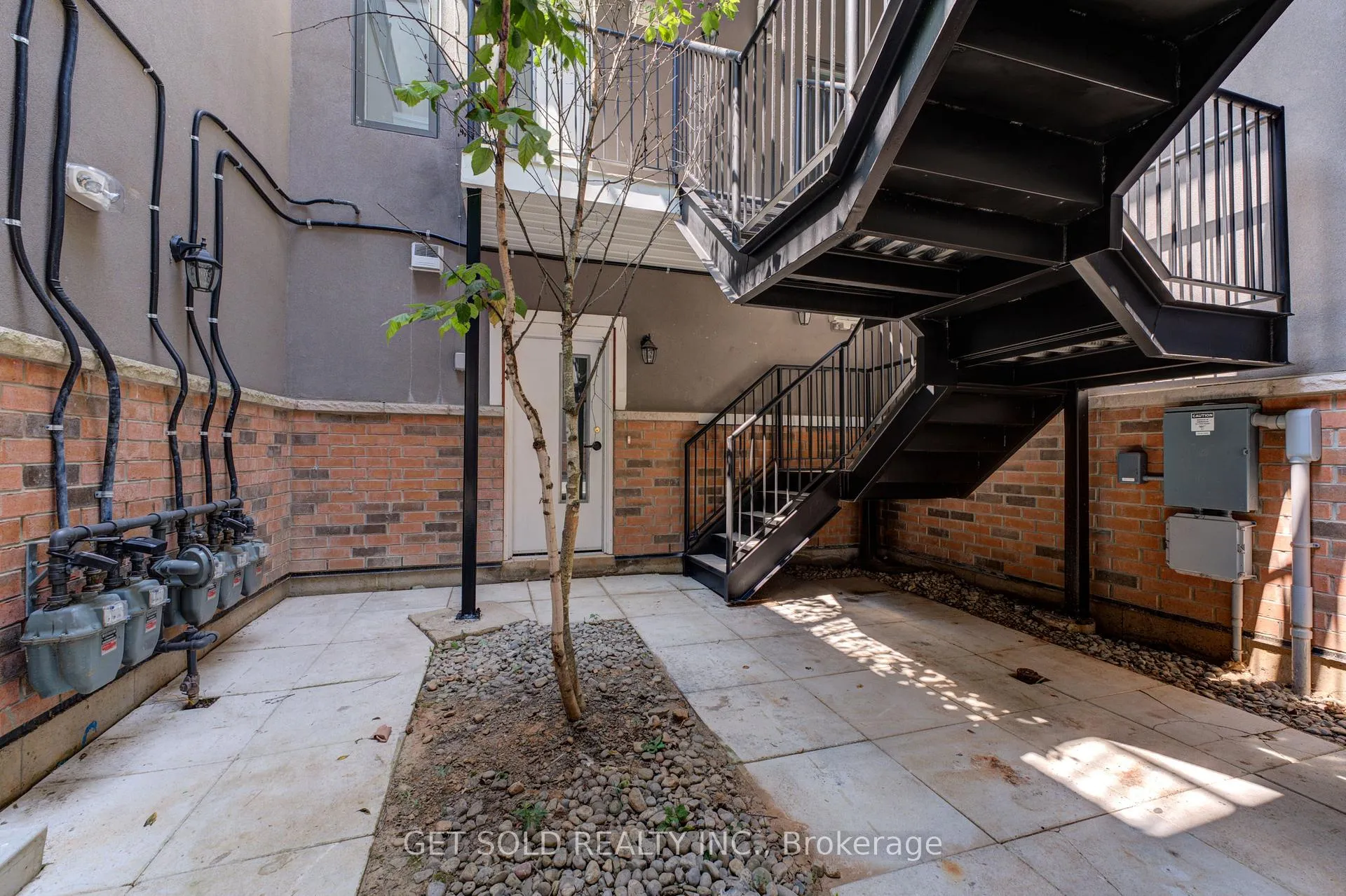 Photo 2 of Unit 4, 6701 Thorold Stone Road, Niagara Falls, Stamford — HOMEH