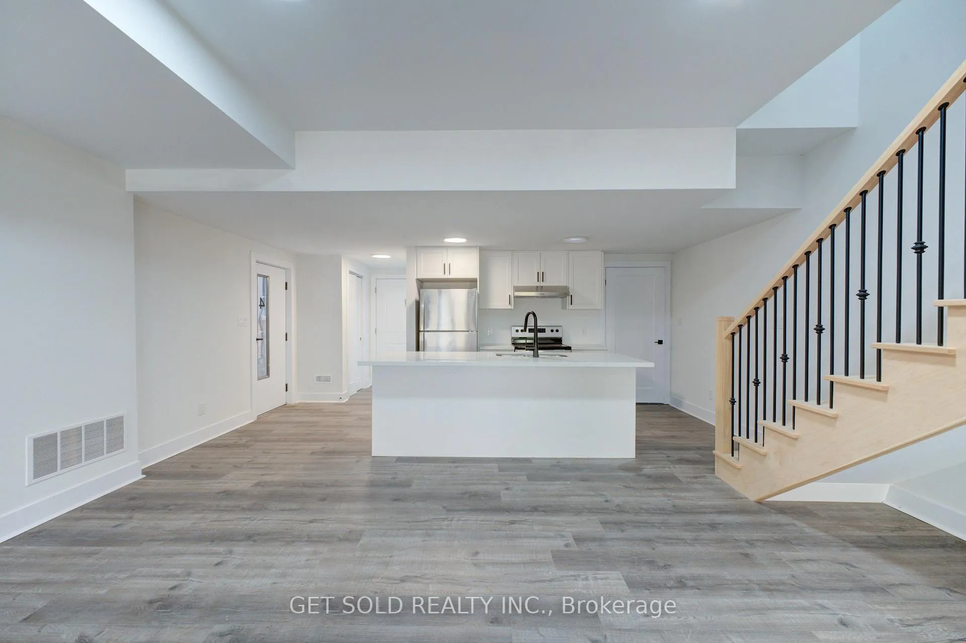 Photo 3 of Unit 4, 6701 Thorold Stone Road, Niagara Falls, Stamford — HOMEH