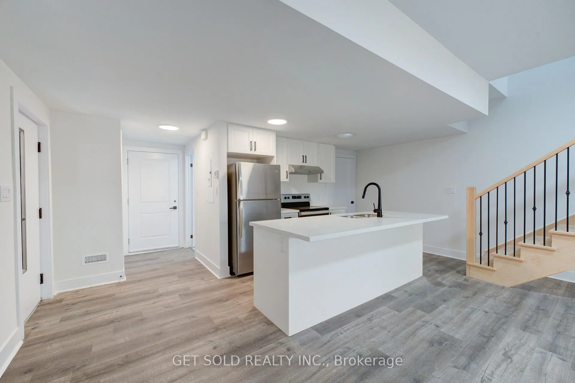 Photo 5 of Unit 4, 6701 Thorold Stone Road, Niagara Falls, Stamford — HOMEH