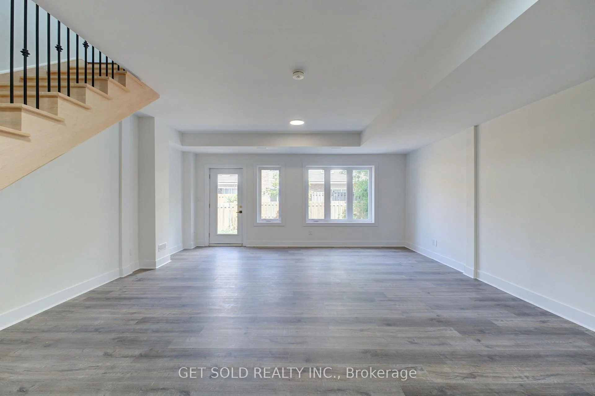 Photo 9 of Unit 4, 6701 Thorold Stone Road, Niagara Falls, Stamford — HOMEH