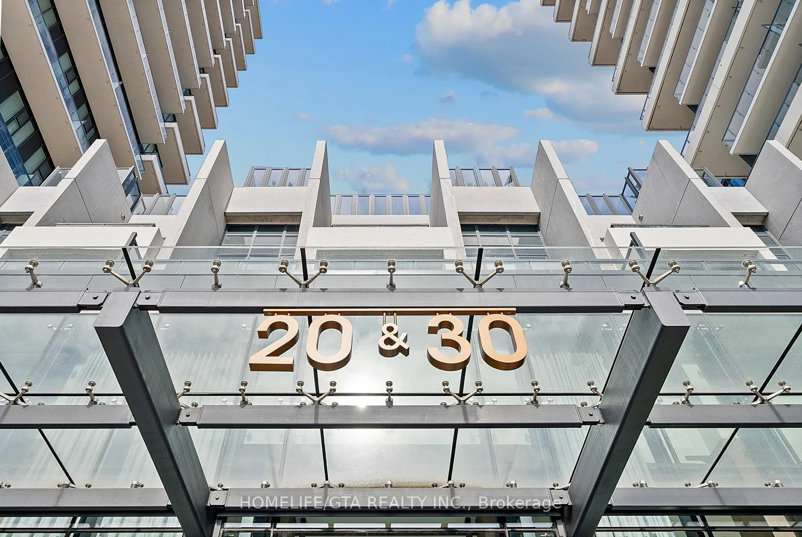 Front of Unit 613, 30 Inn On The Park Drive