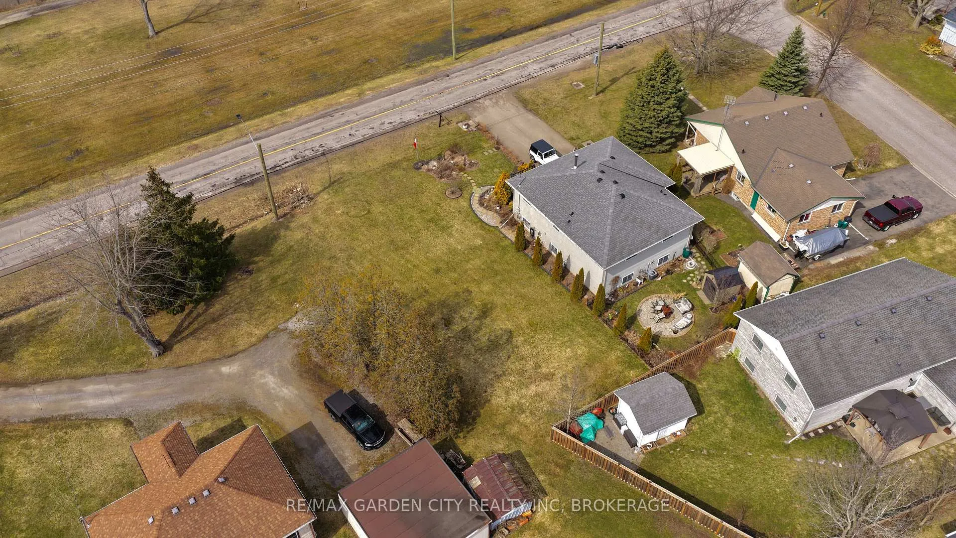 Photo 5 of 156 Kingsway, Welland, Dain City — HOMEH