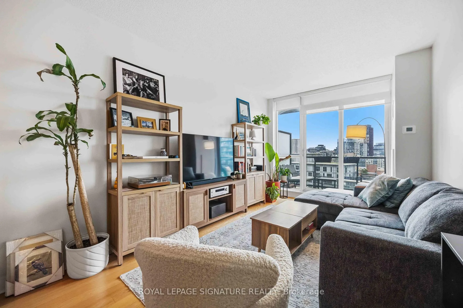Photo 1 of Unit 1409, 38 The Esplanade, Toronto, Waterfront Communities — HOMEH