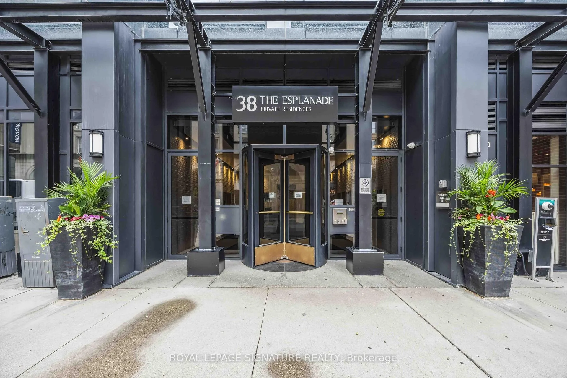 Photo 4 of Unit 1409, 38 The Esplanade, Toronto, Waterfront Communities — HOMEH