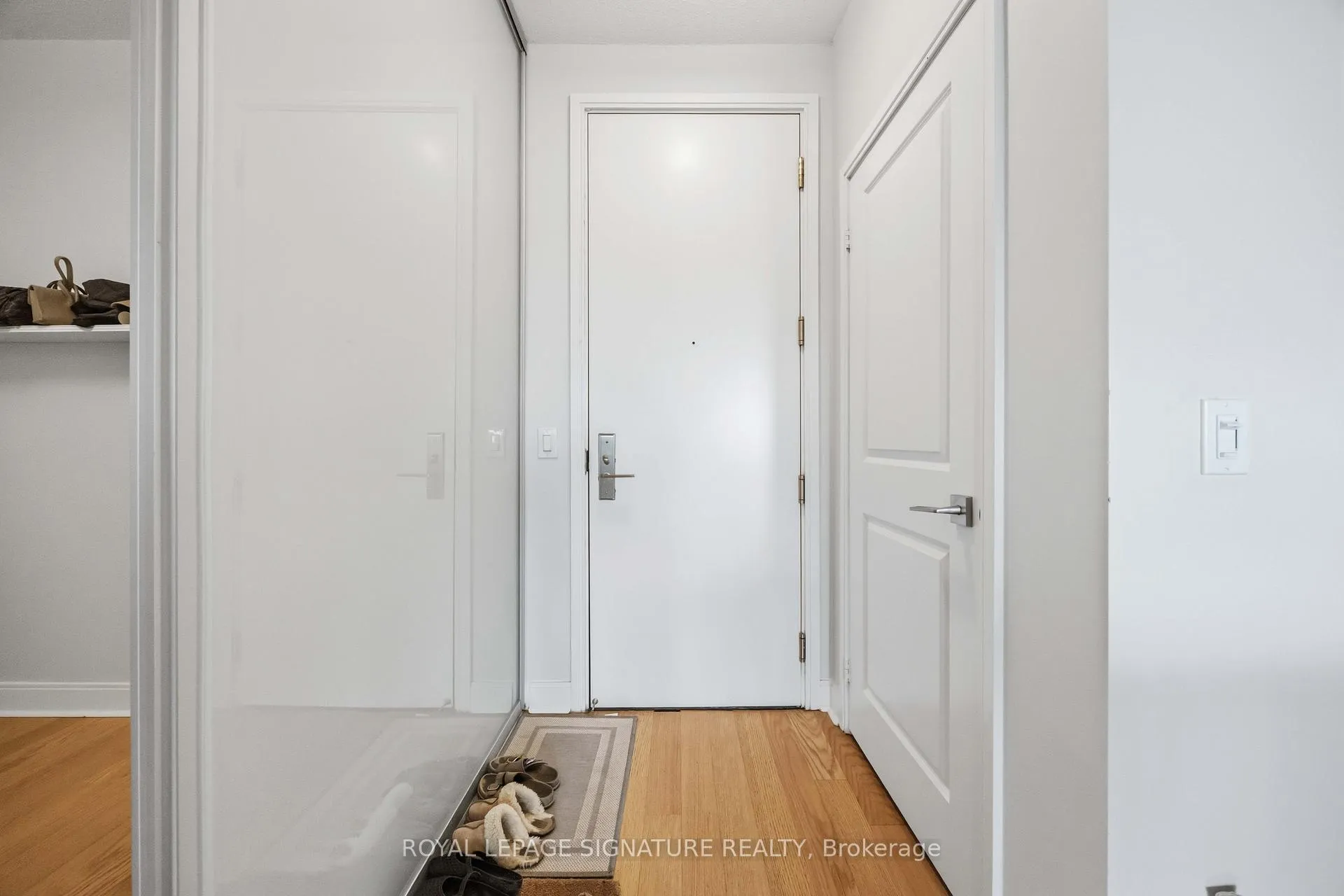 Photo 7 of Unit 1409, 38 The Esplanade, Toronto, Waterfront Communities — HOMEH