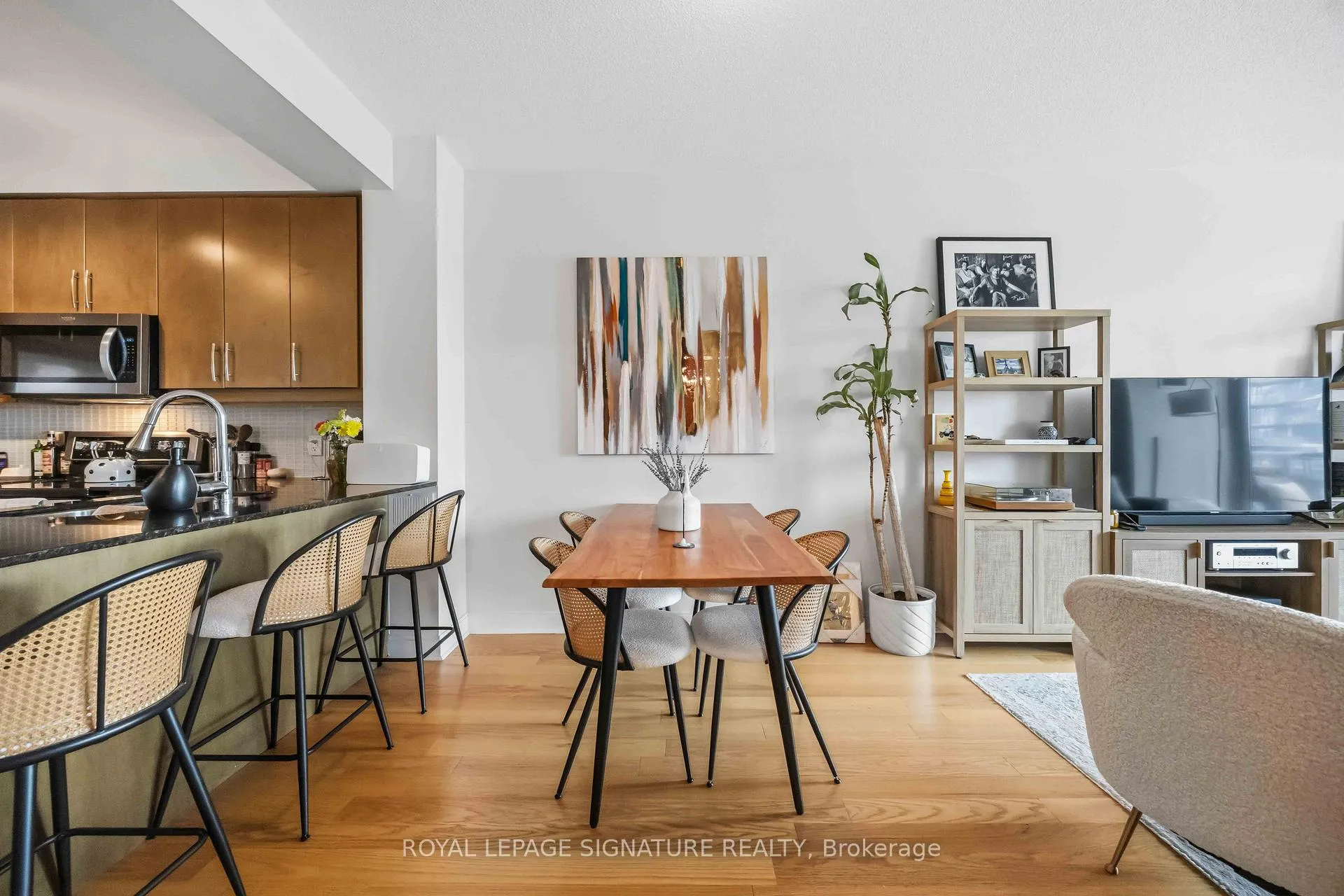 Photo 16 of Unit 1409, 38 The Esplanade, Toronto, Waterfront Communities — HOMEH