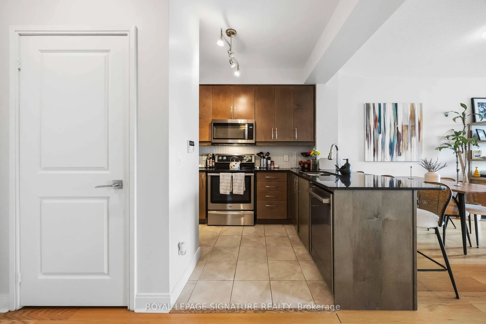 Photo 17 of Unit 1409, 38 The Esplanade, Toronto, Waterfront Communities — HOMEH