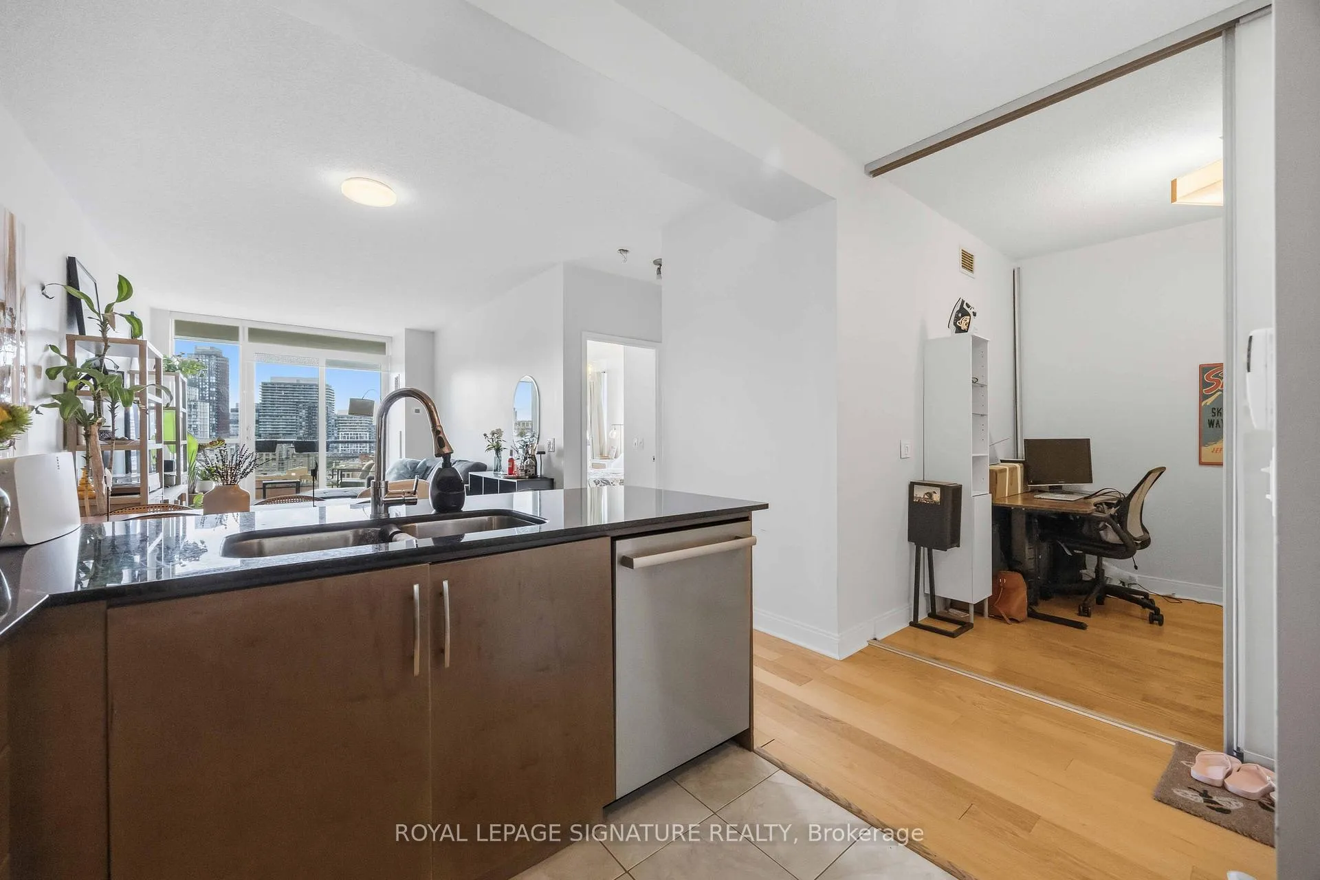 Photo 20 of Unit 1409, 38 The Esplanade, Toronto, Waterfront Communities — HOMEH