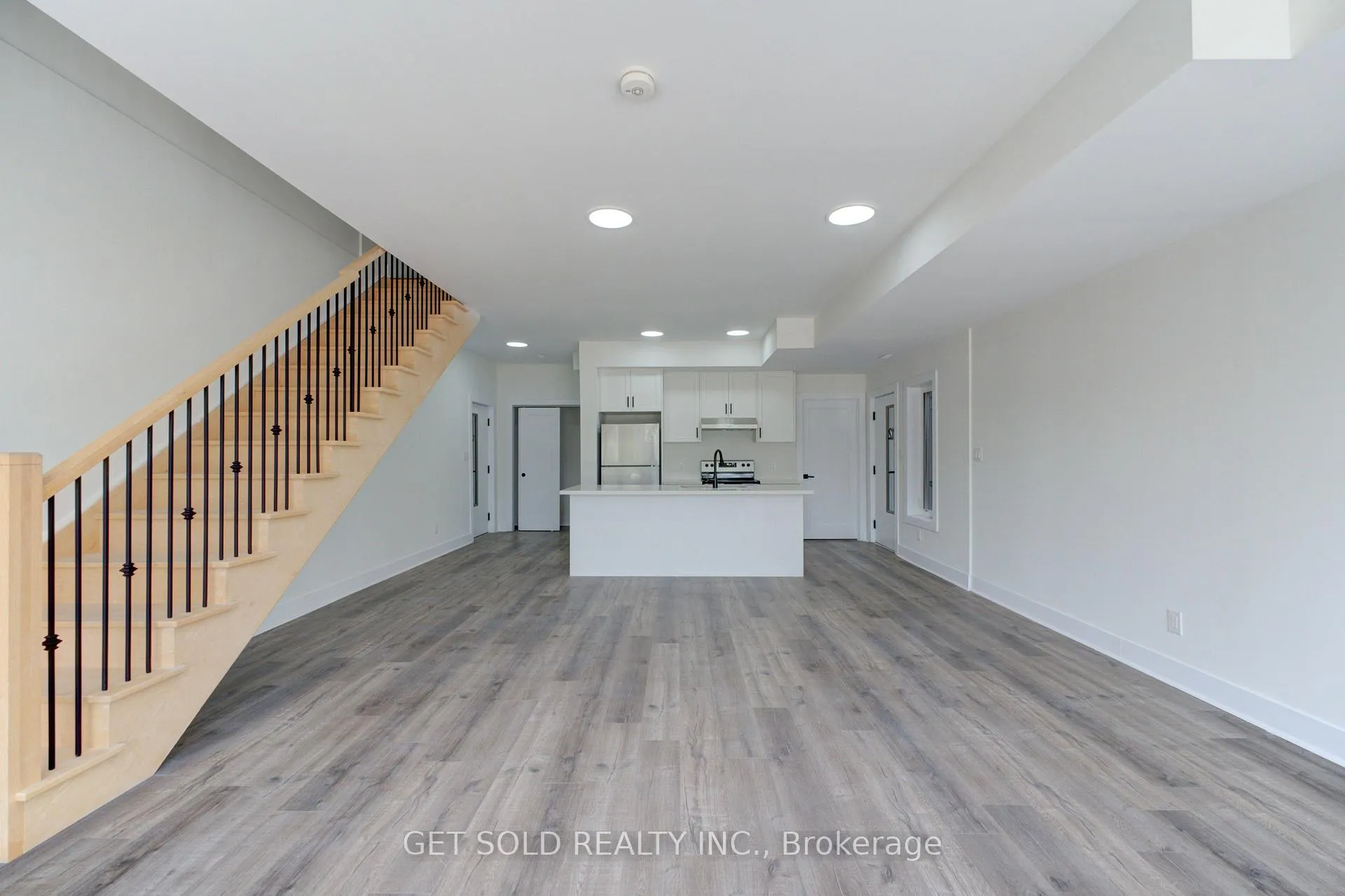 Photo 4 of Unit 12, 6701 Thorold Stone Road, Niagara Falls, Stamford — HOMEH