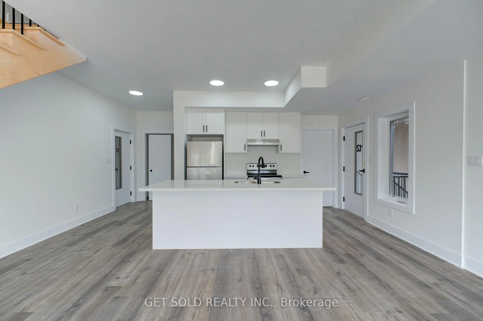 Photo 5 of Unit 12, 6701 Thorold Stone Road, Niagara Falls, Stamford — HOMEH