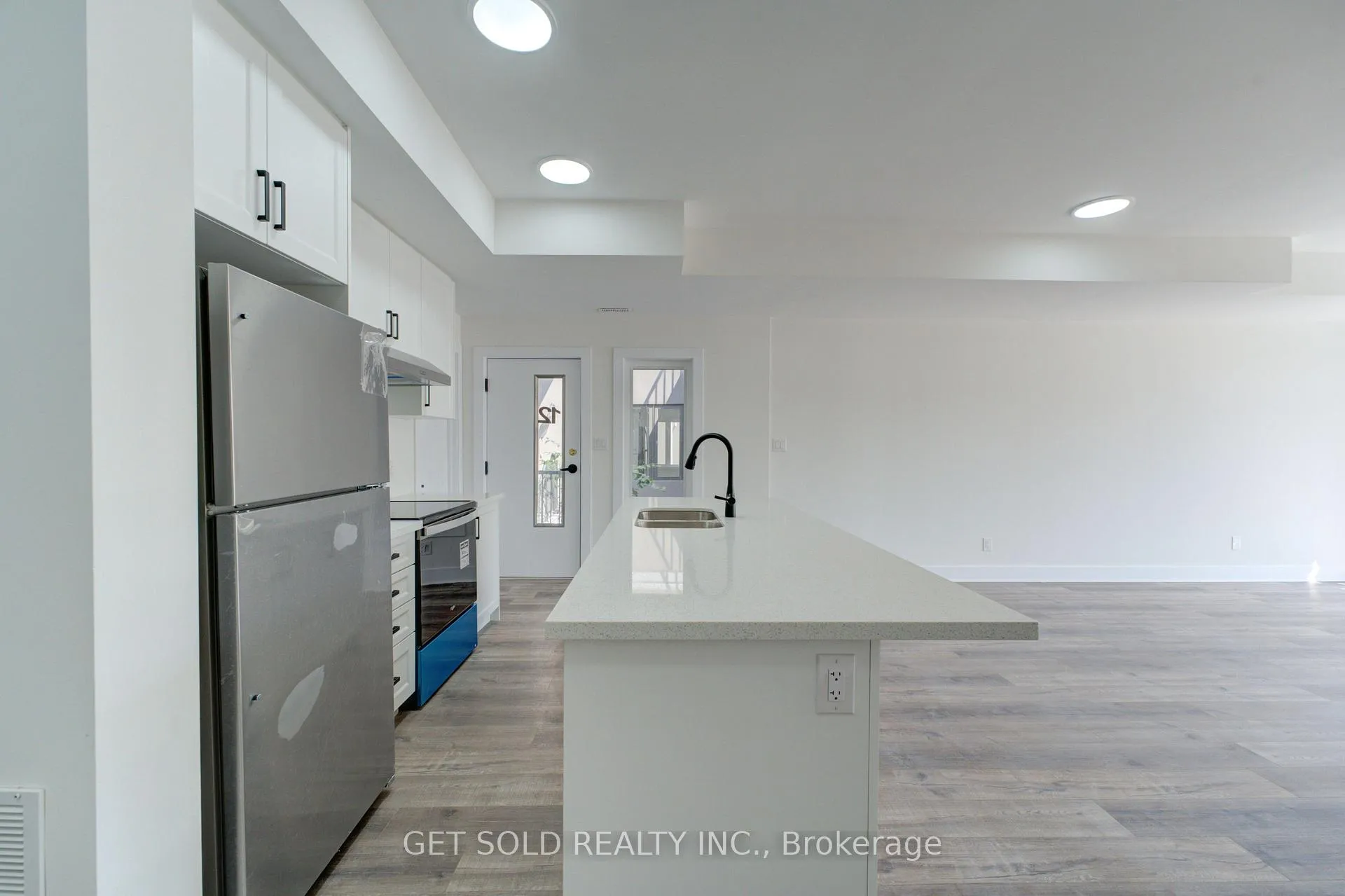 Photo 7 of Unit 12, 6701 Thorold Stone Road, Niagara Falls, Stamford — HOMEH