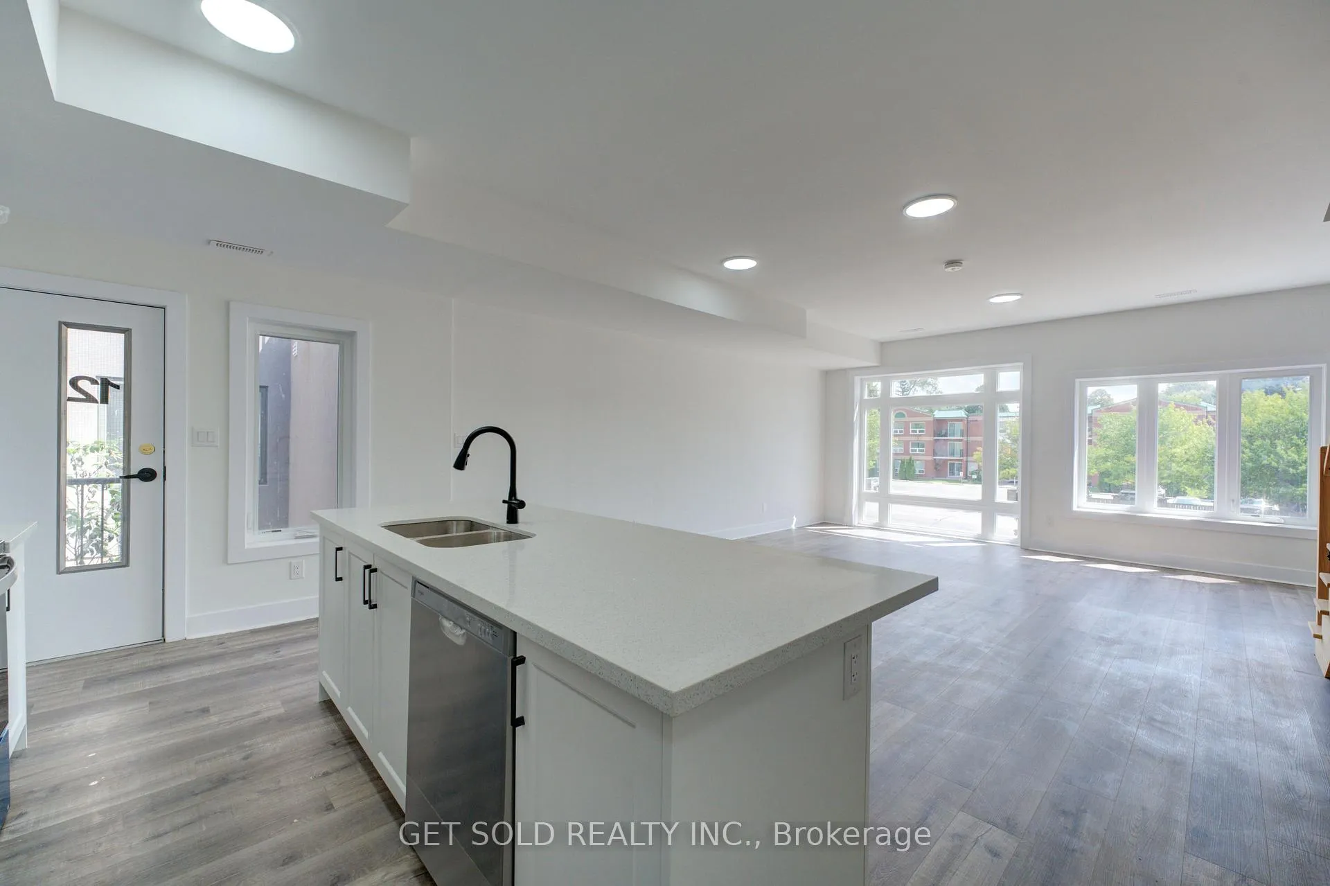 Photo 8 of Unit 12, 6701 Thorold Stone Road, Niagara Falls, Stamford — HOMEH