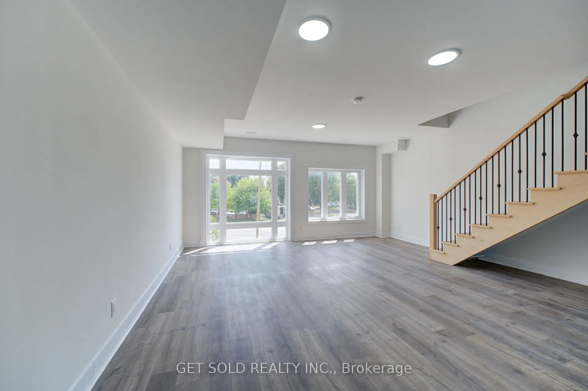 Photo 10 of Unit 12, 6701 Thorold Stone Road, Niagara Falls, Stamford — HOMEH