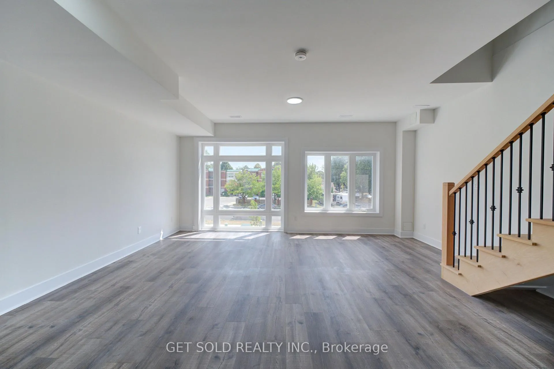 Photo 11 of Unit 12, 6701 Thorold Stone Road, Niagara Falls, Stamford — HOMEH