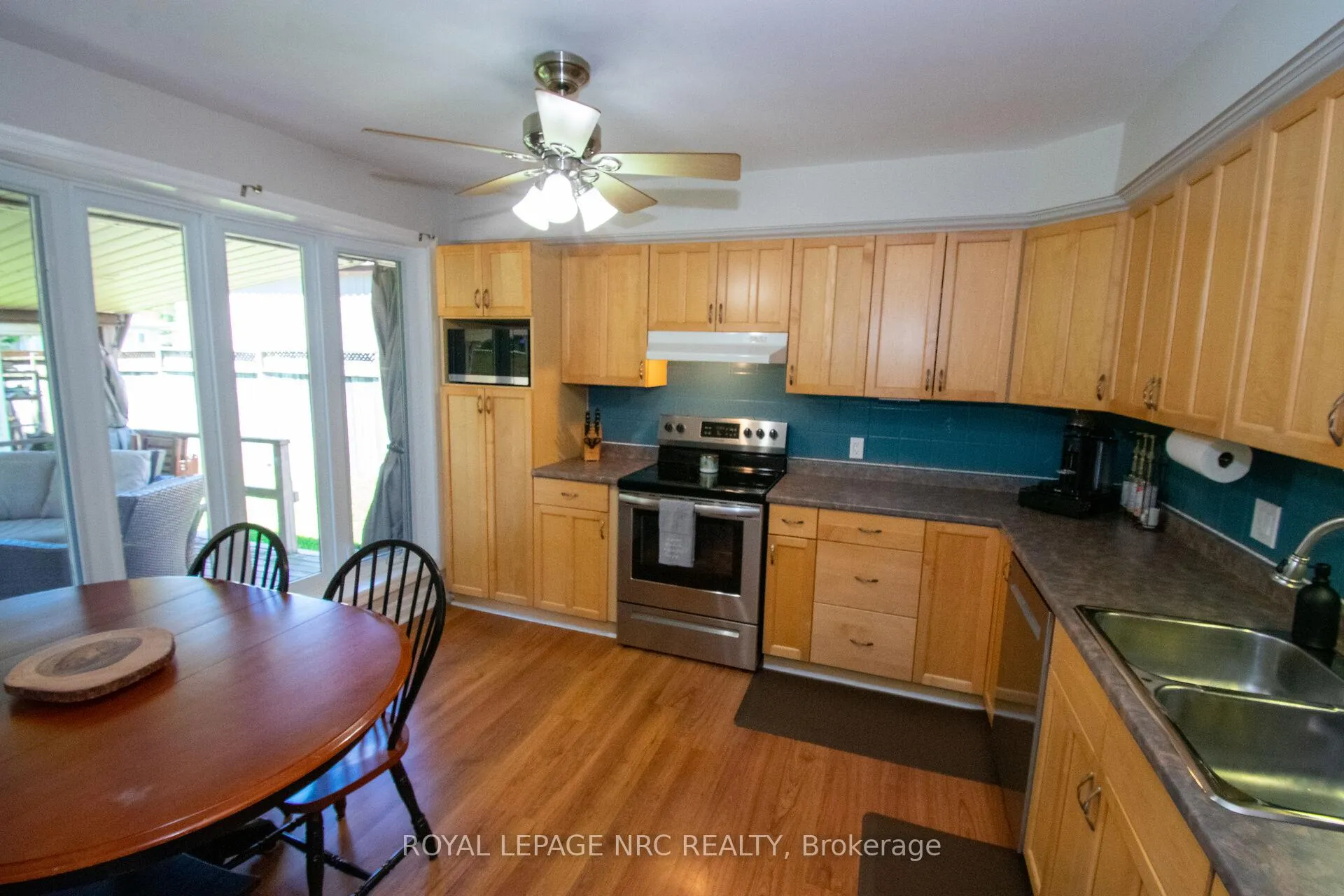 Photo 7 of 38 Carriage Road, St. Catharines, Secord Woods — HOMEH
